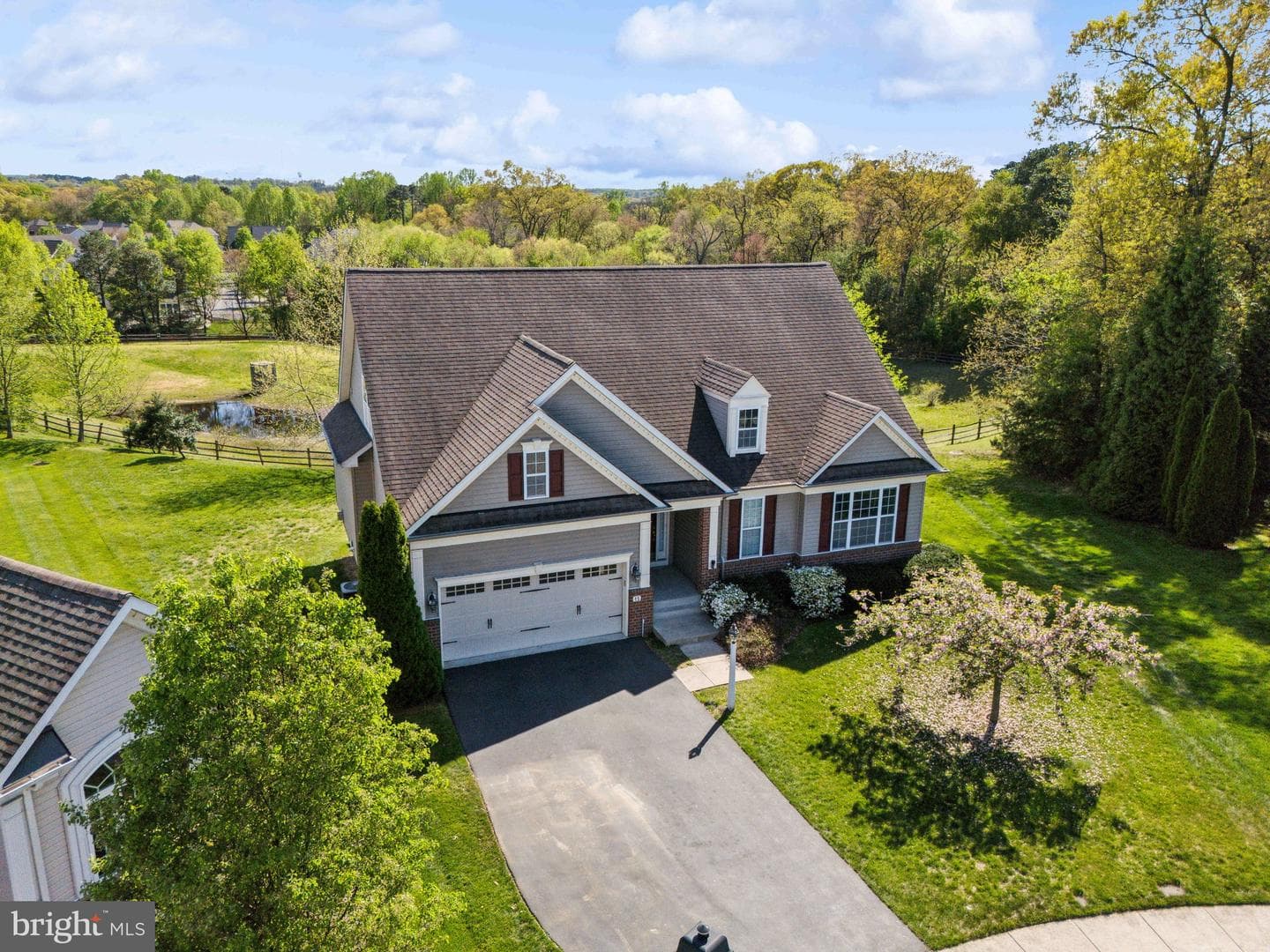 15 Tremont Drive photo 35