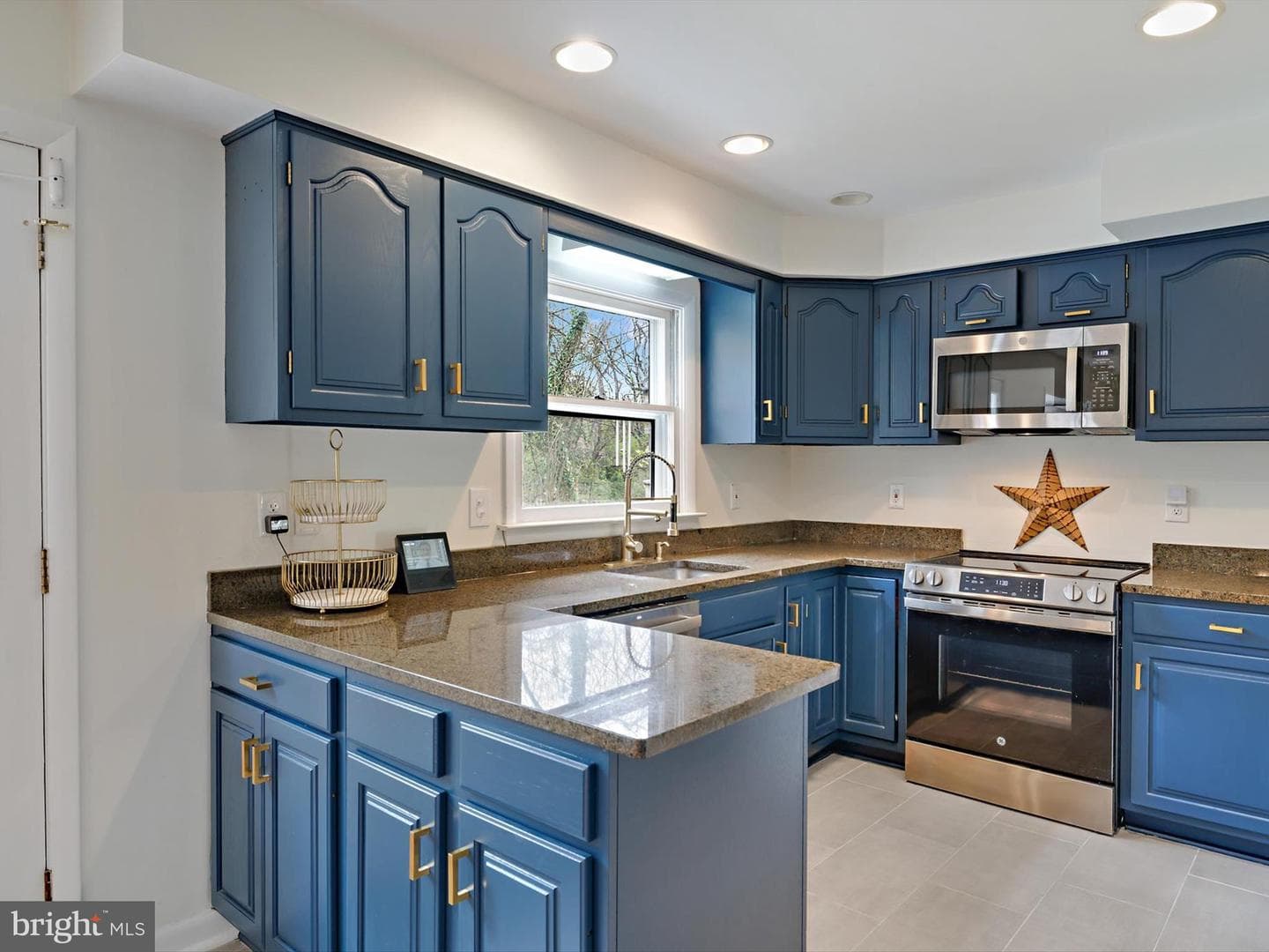 9 Romar Drive photo 11