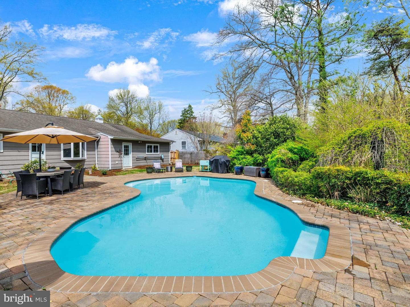9 Romar Drive photo 37