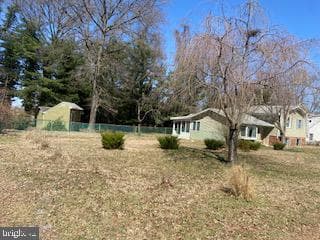 1096 Linden Tree Drive photo 2