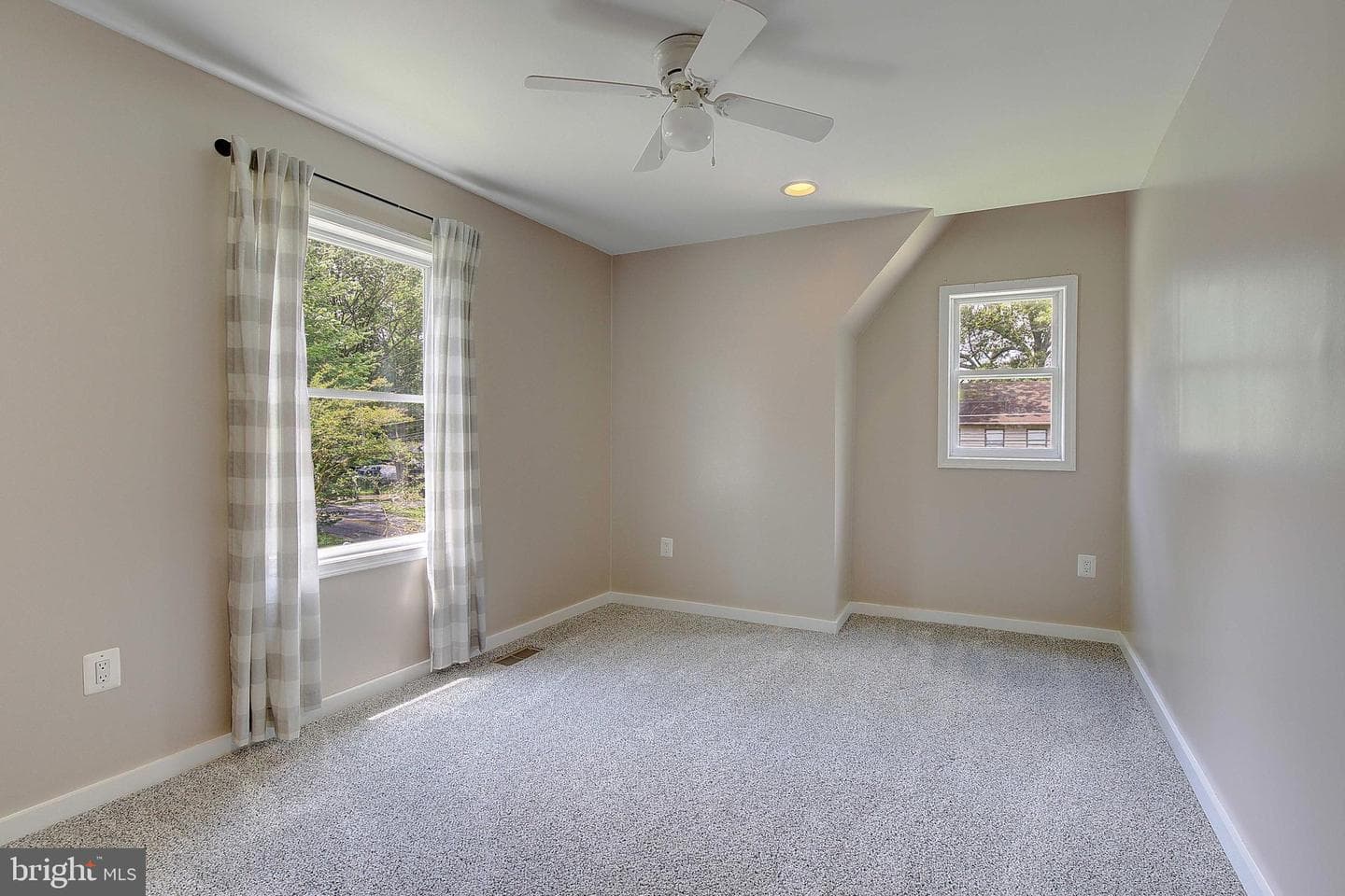 5645 Battee Drive photo 17