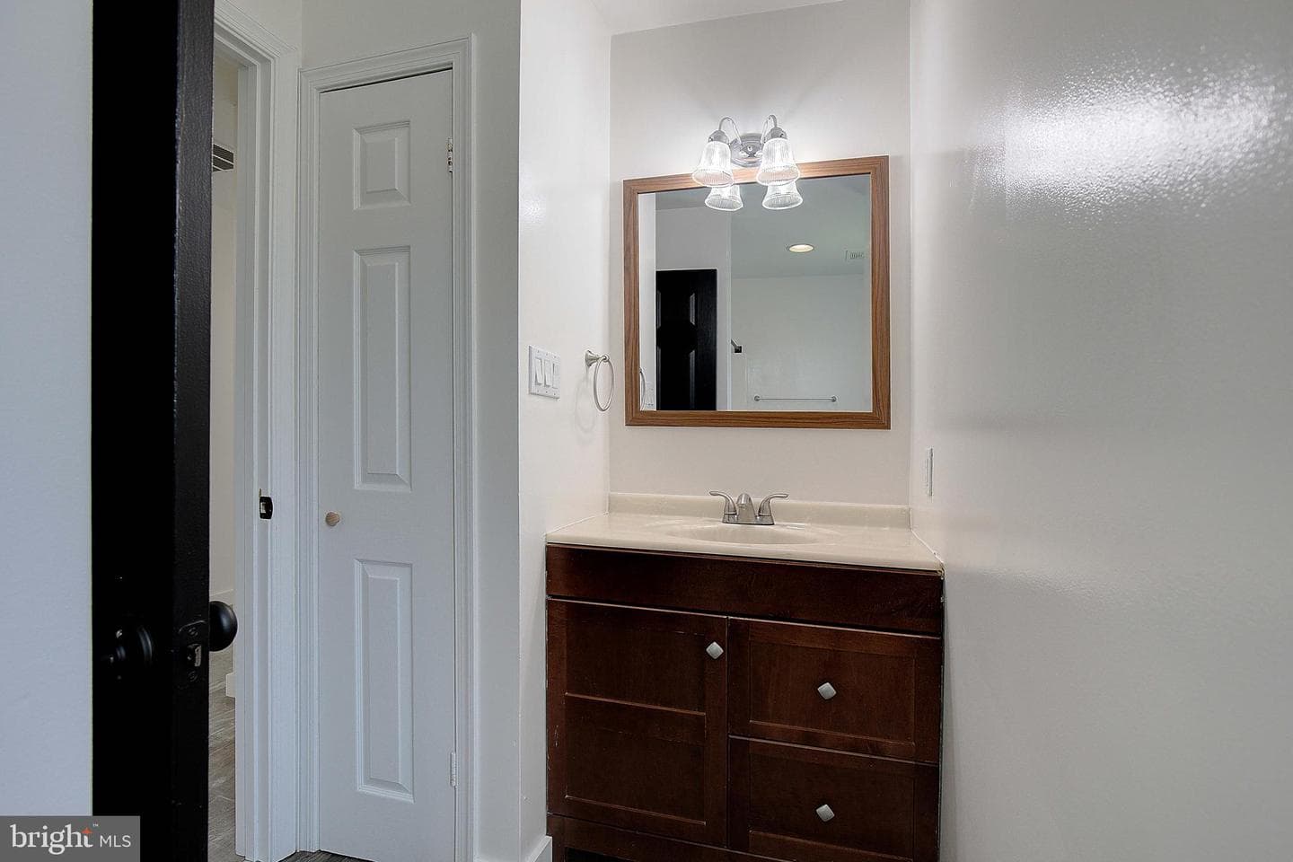 5645 Battee Drive photo 25