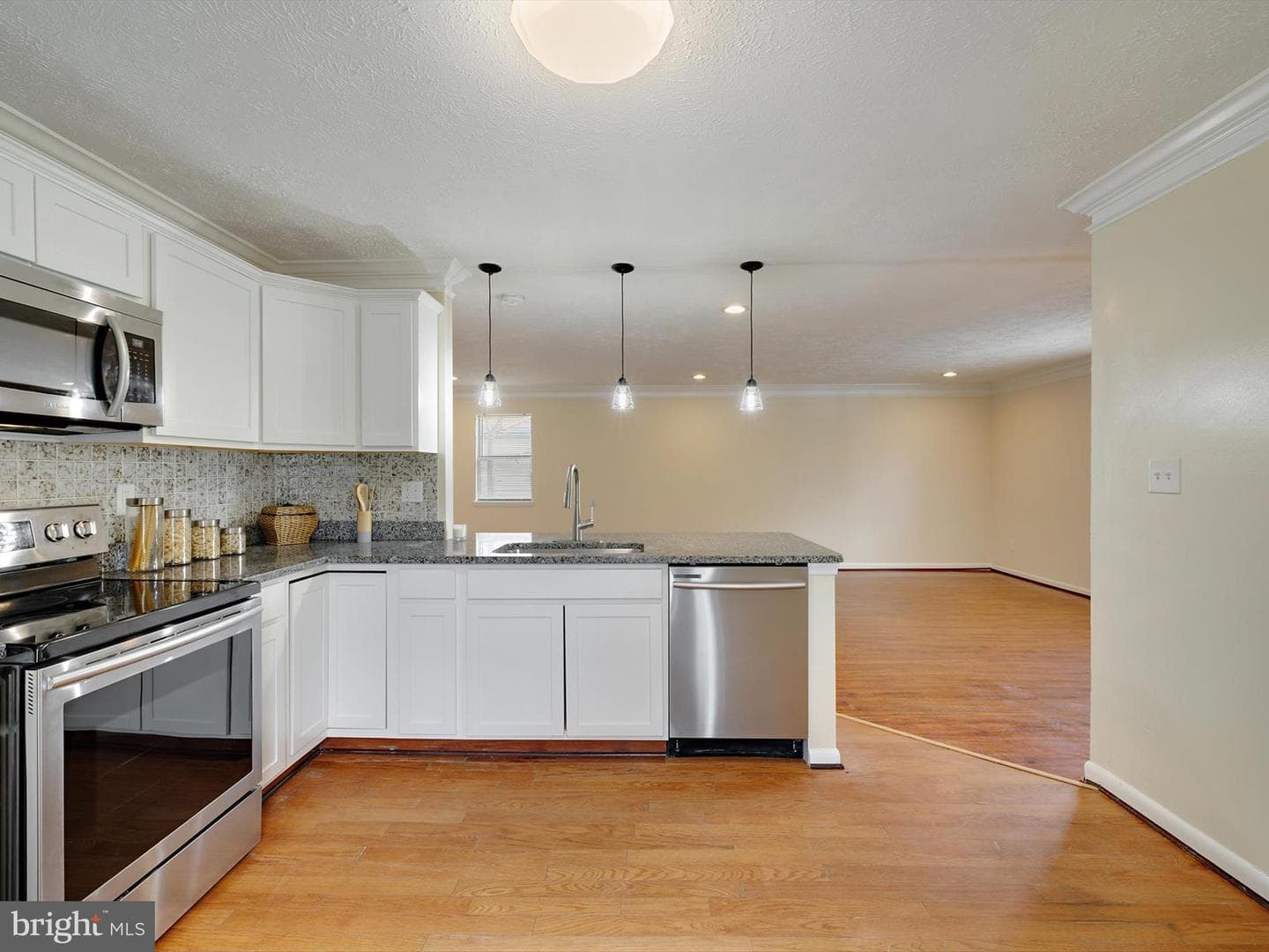 752 225th Street photo 12