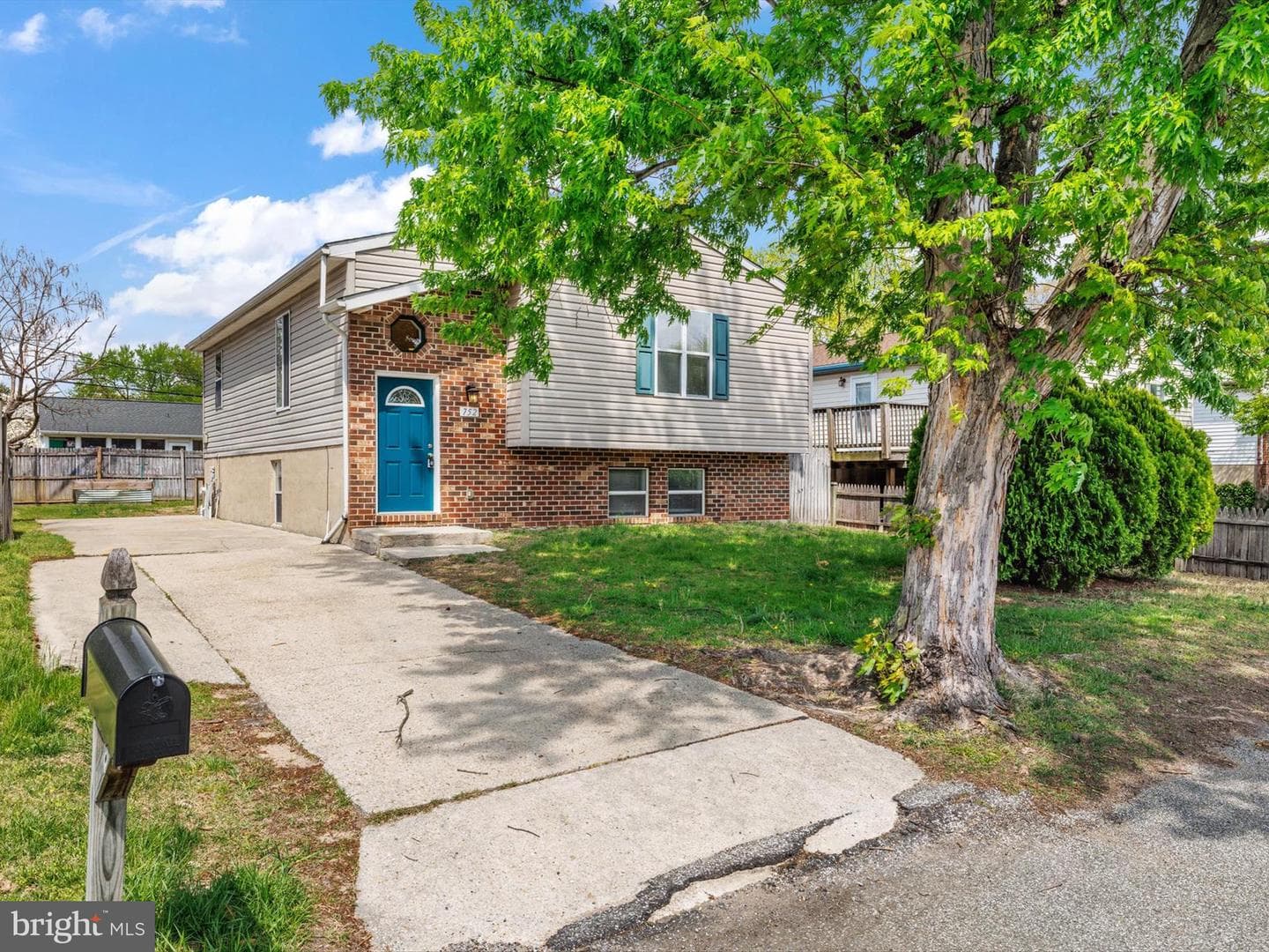 752 225th Street photo 2