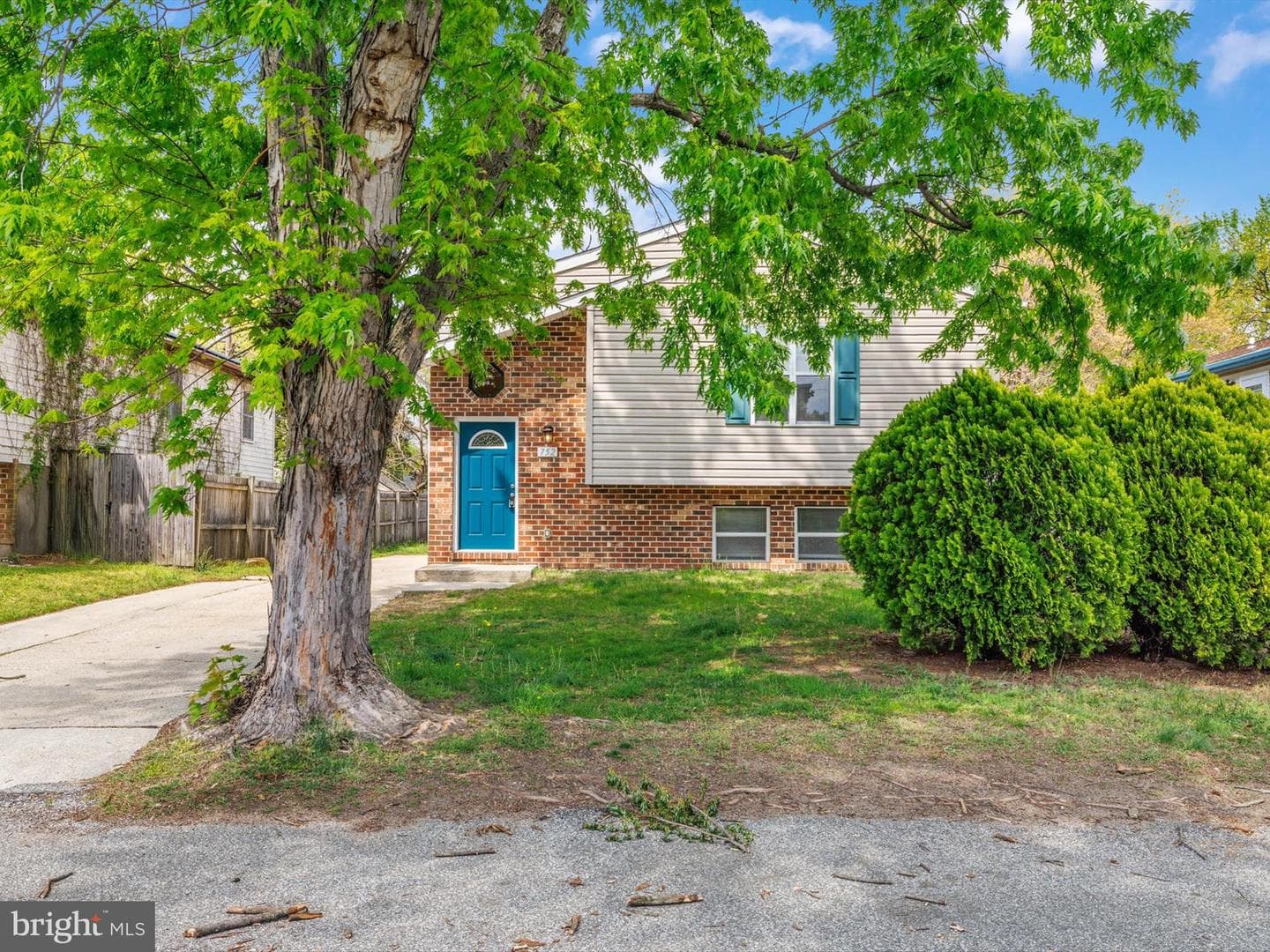 752 225th Street photo 3