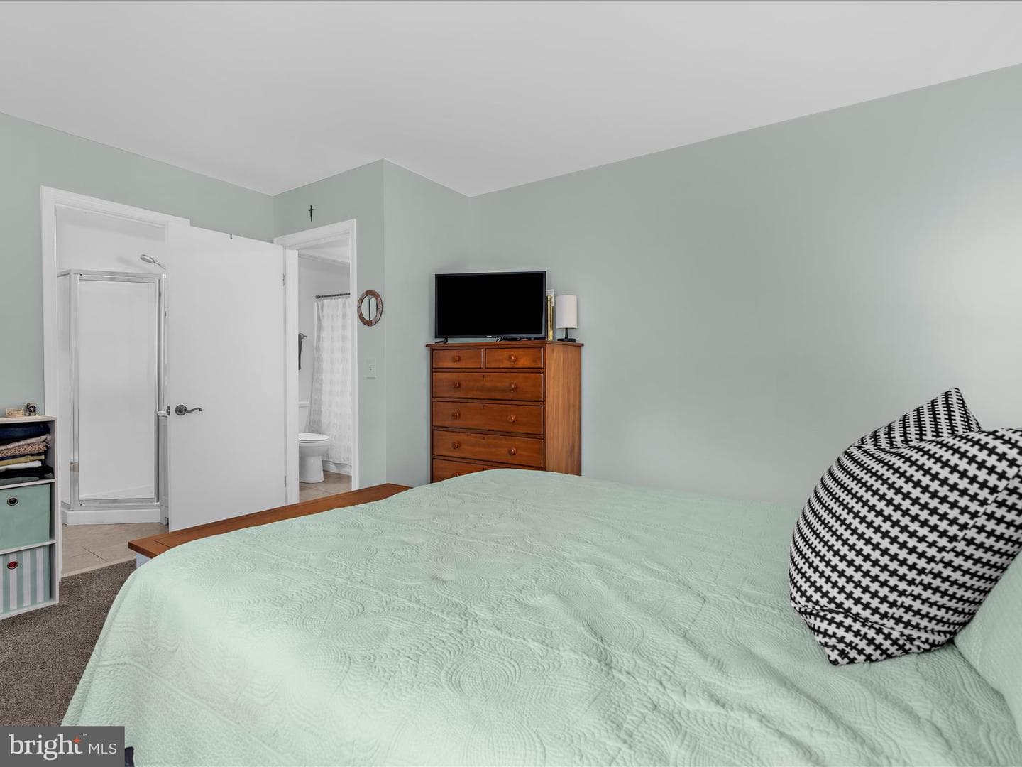 546 Greenblades Court photo 15