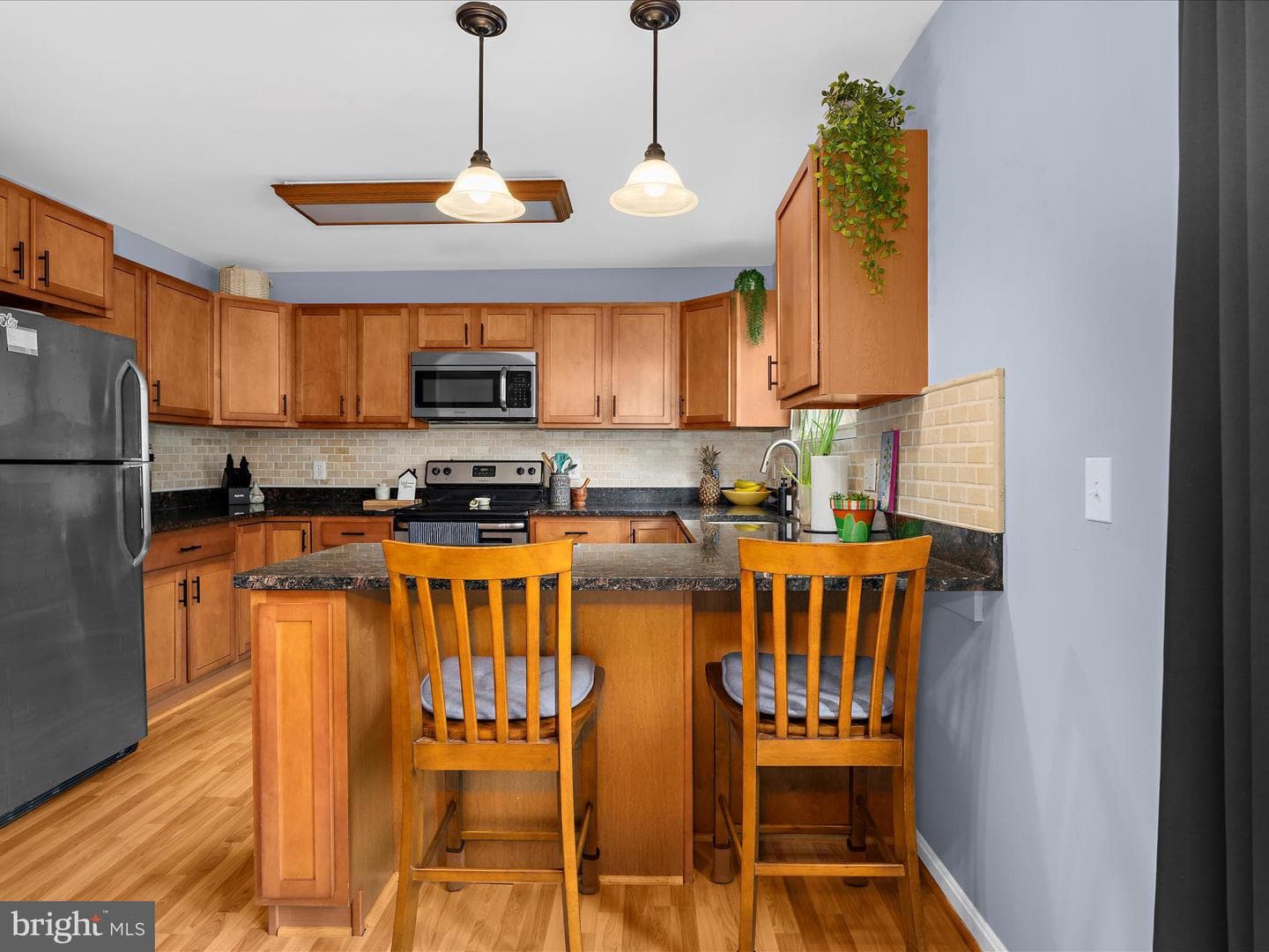 546 Greenblades Court photo 4