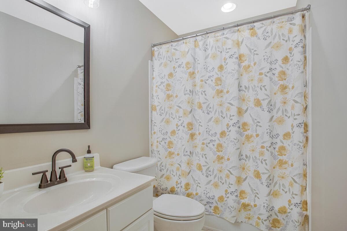 916 Sand Brook Court photo 33