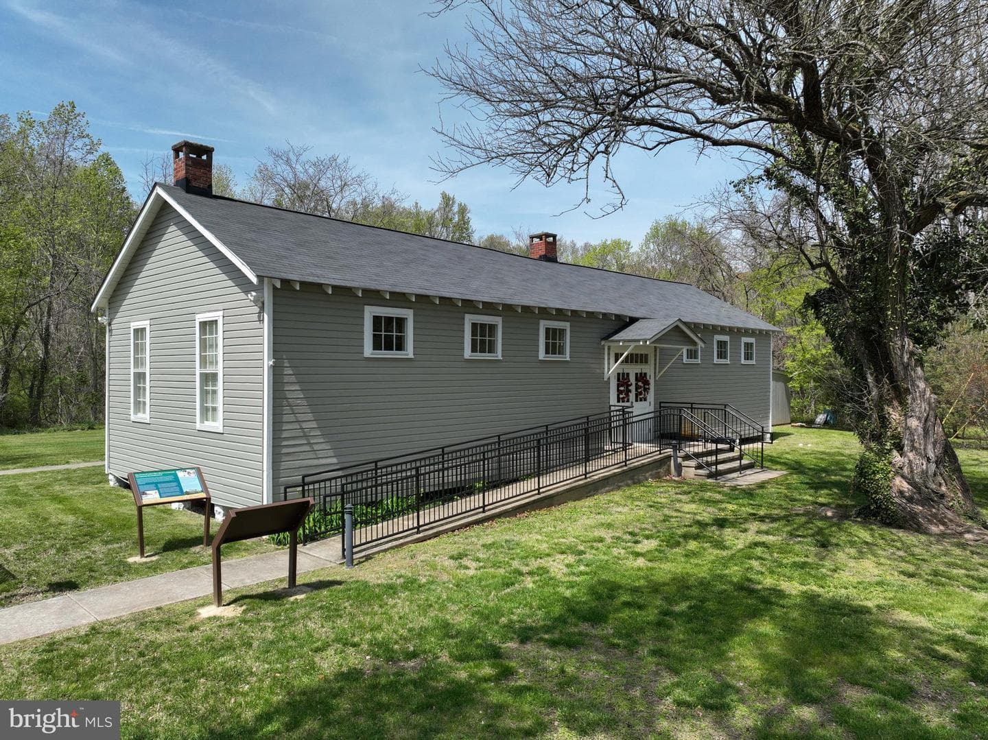946 W Benning Road photo 37