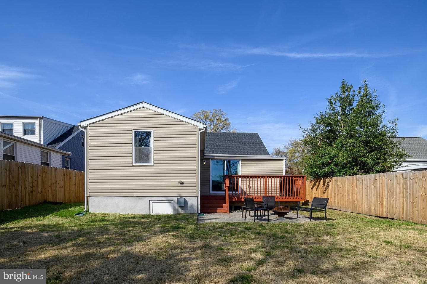 113 Georgia Avenue NE photo 31