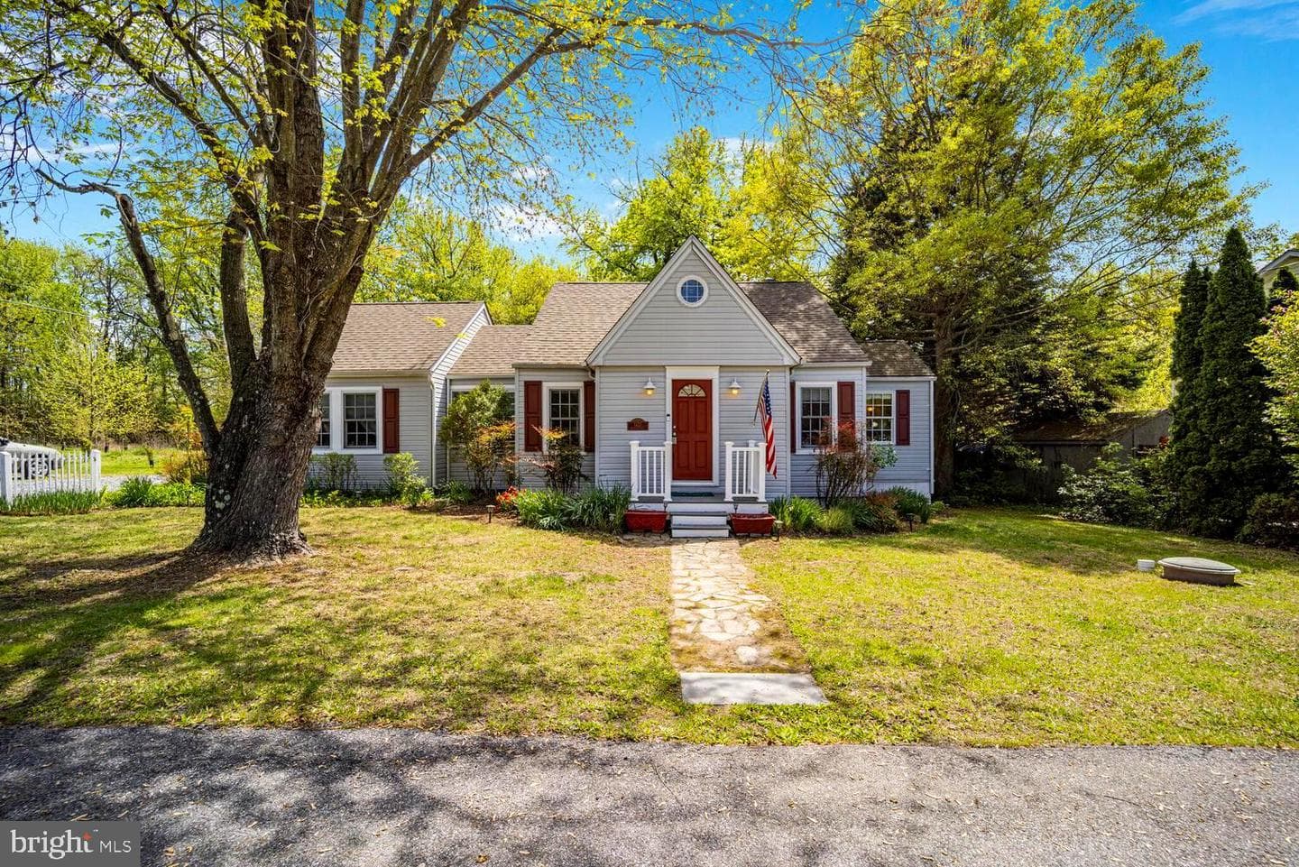1427 Mildred Place photo 5