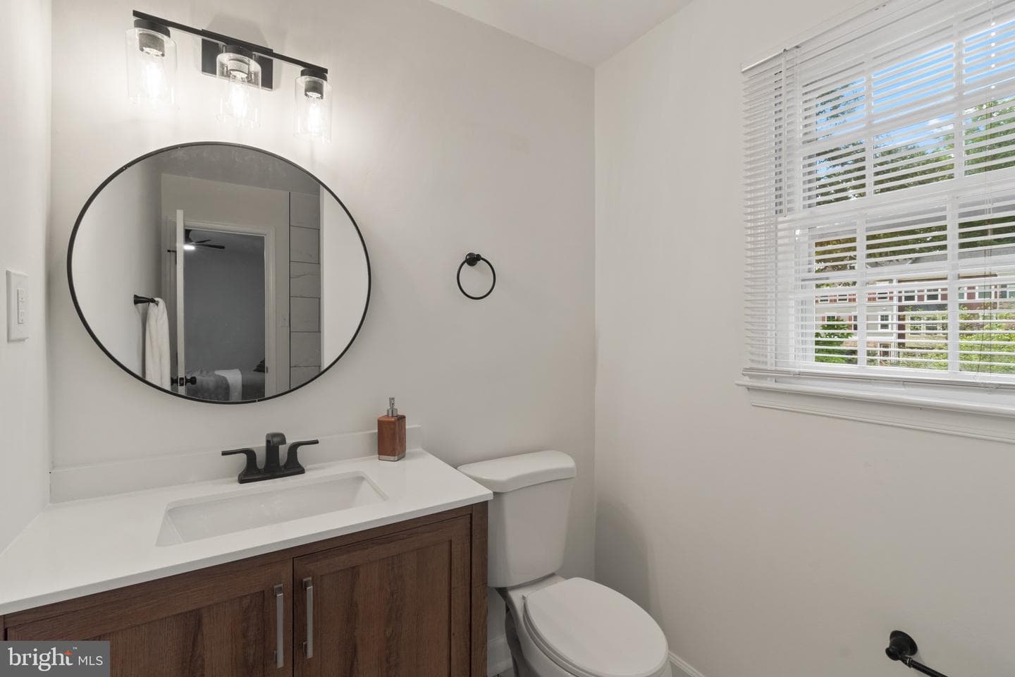 33 Sheridan Road photo 8