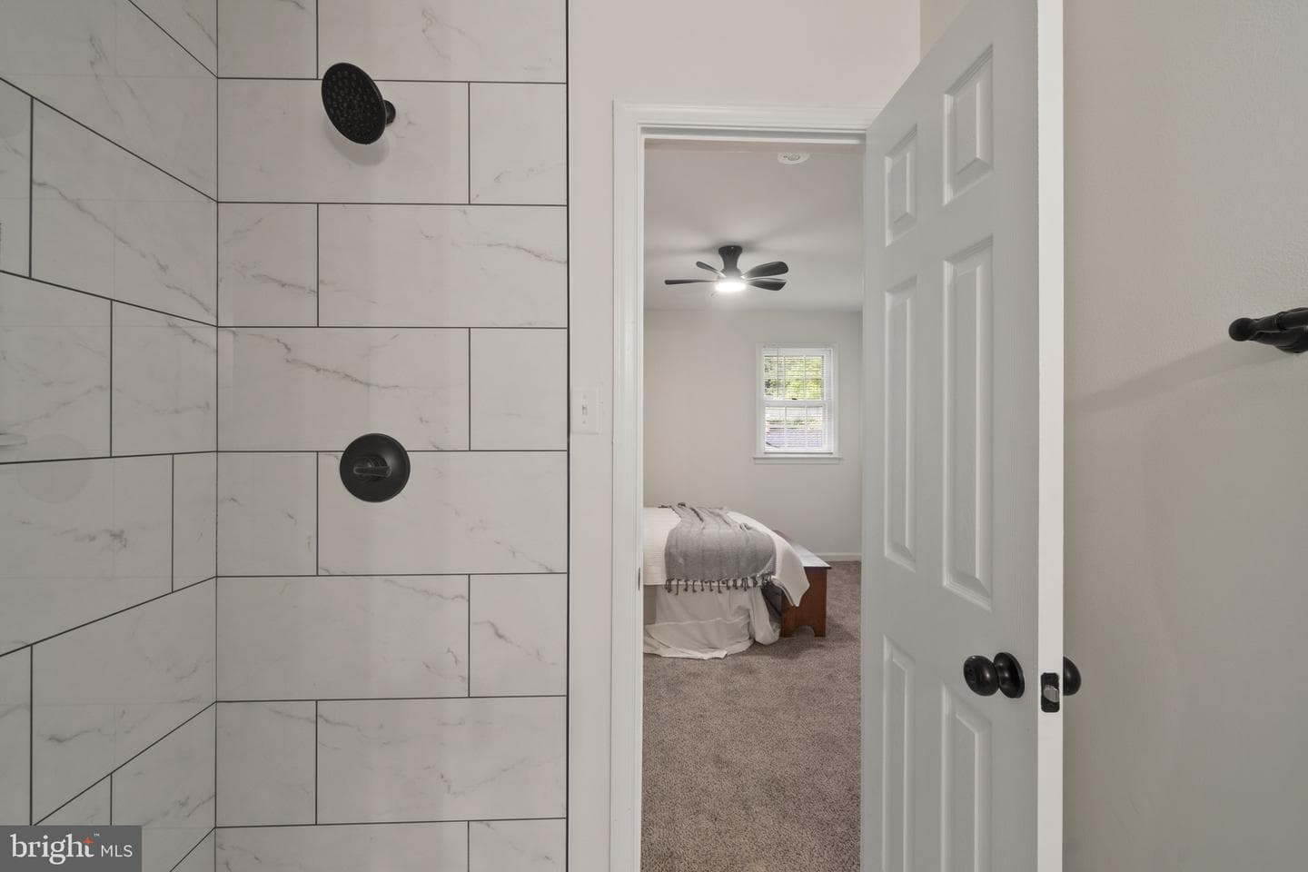 33 Sheridan Road photo 9