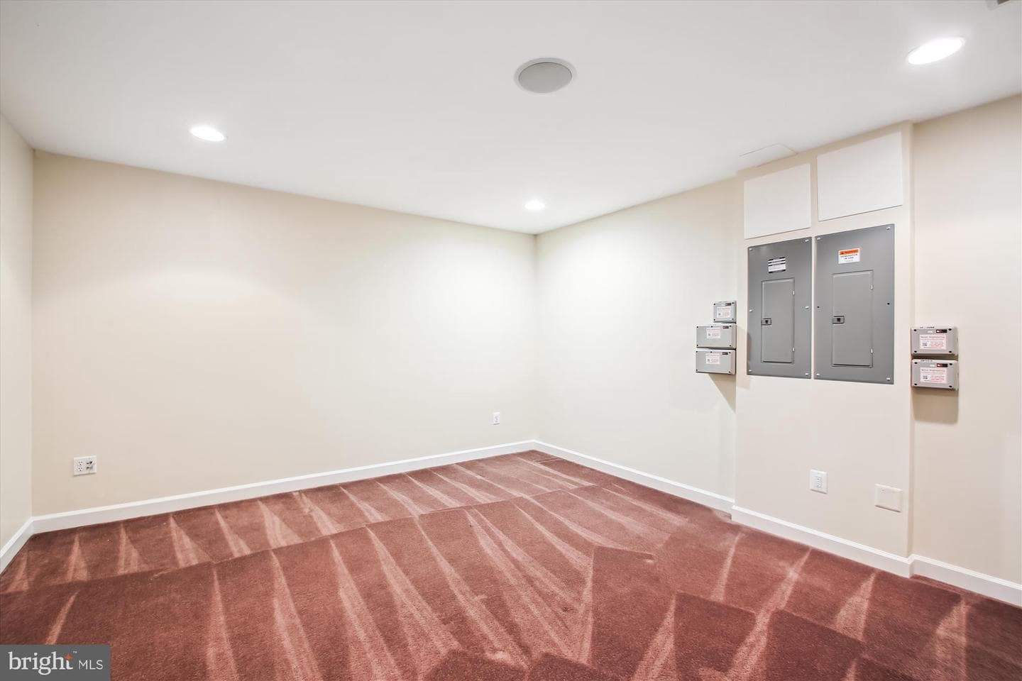 2703 Cranbourne Court photo 113