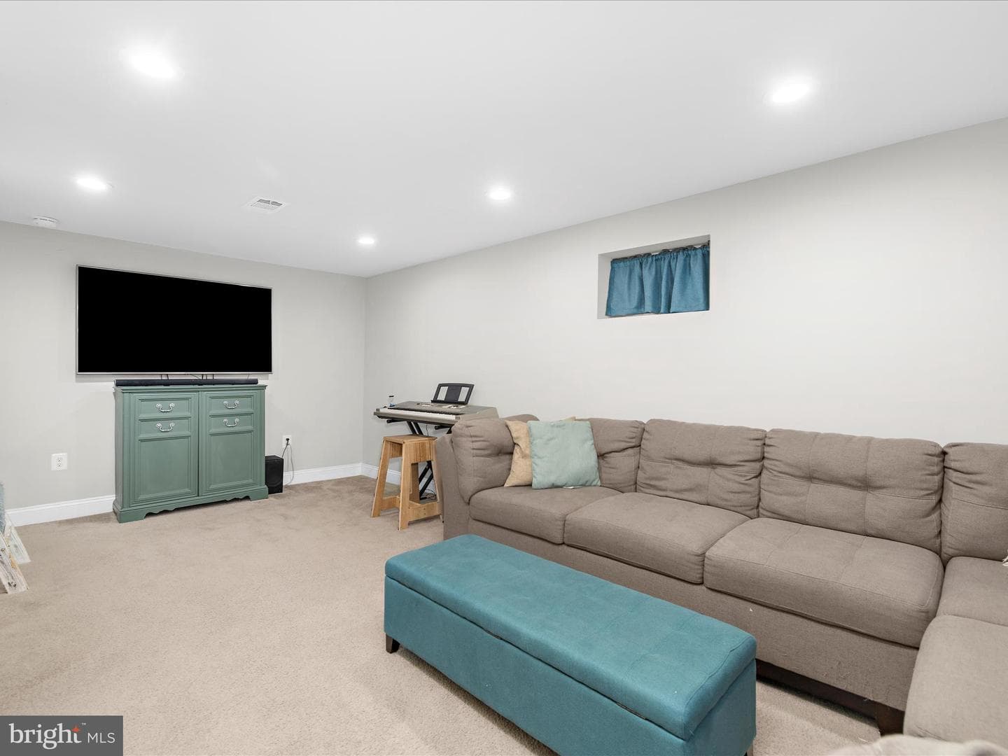 562 6th Street photo 18
