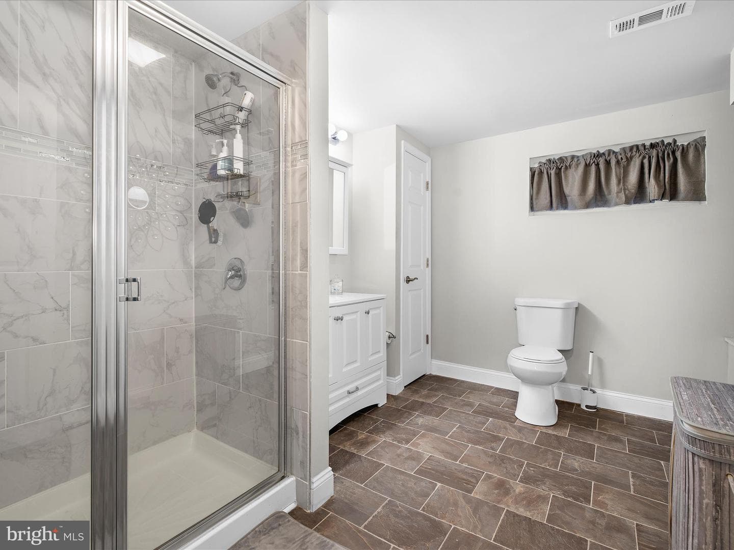 562 6th Street photo 20