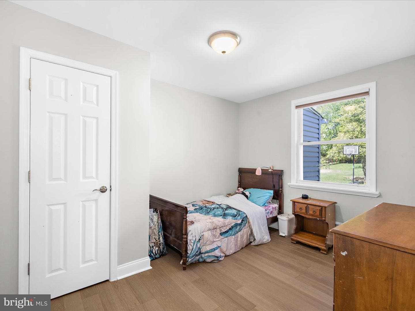 562 6th Street photo 34