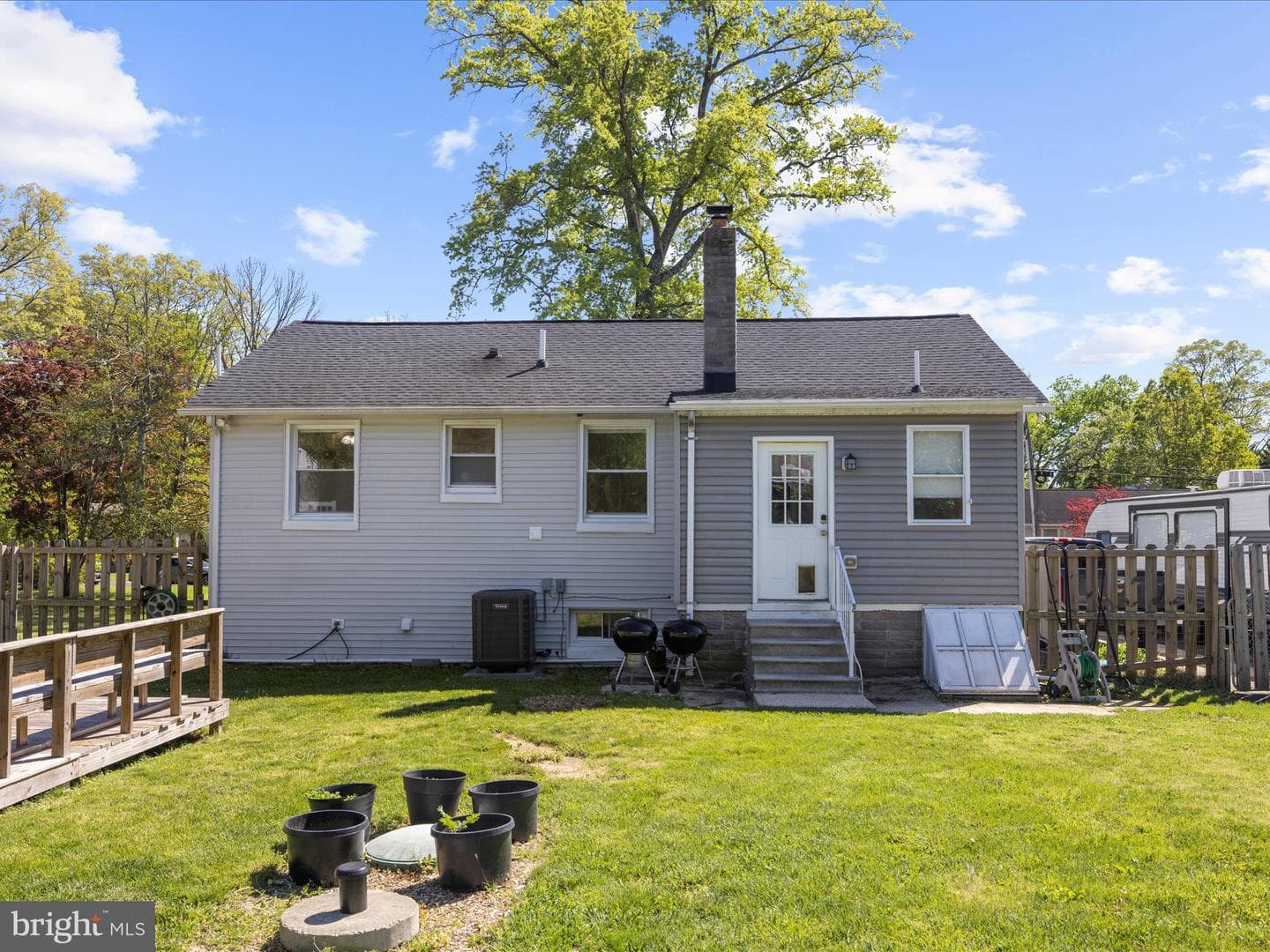 562 6th Street photo 40