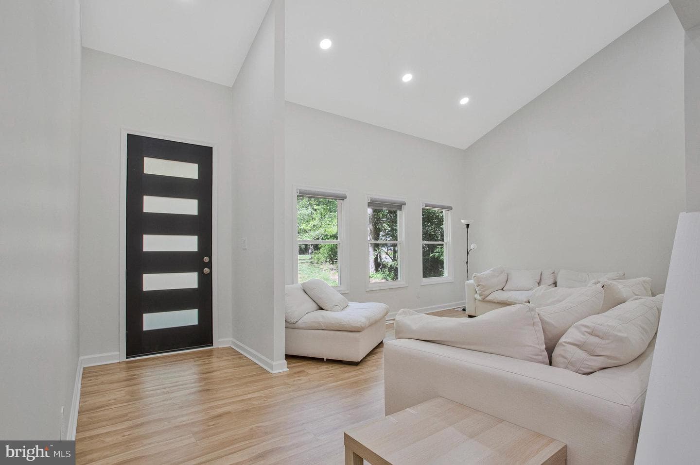 536 Green River Court photo 3