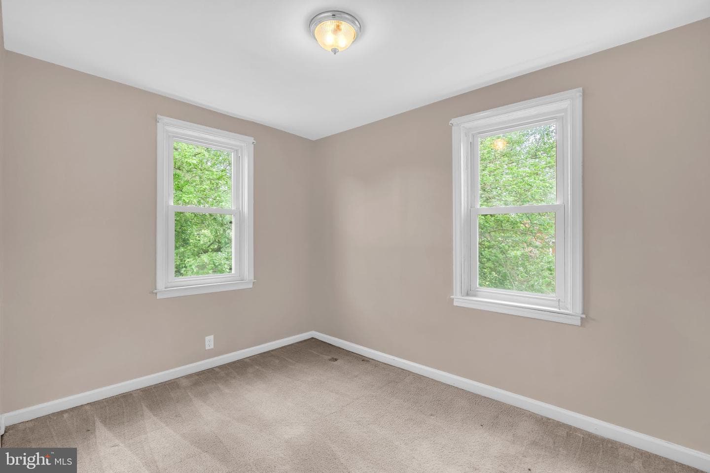 1007 Madison Court photo 12