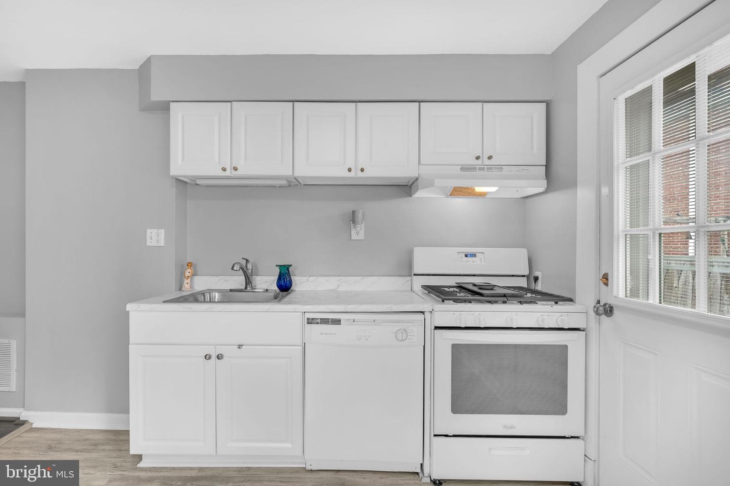 1007 Madison Court photo 7