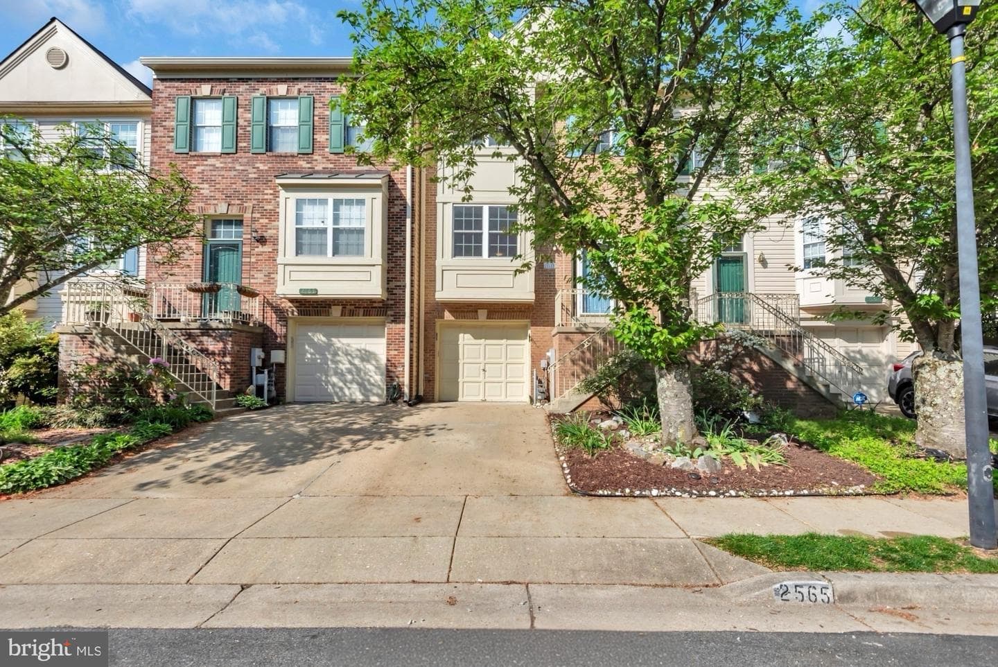 2565 Windy Oak Court photo 2