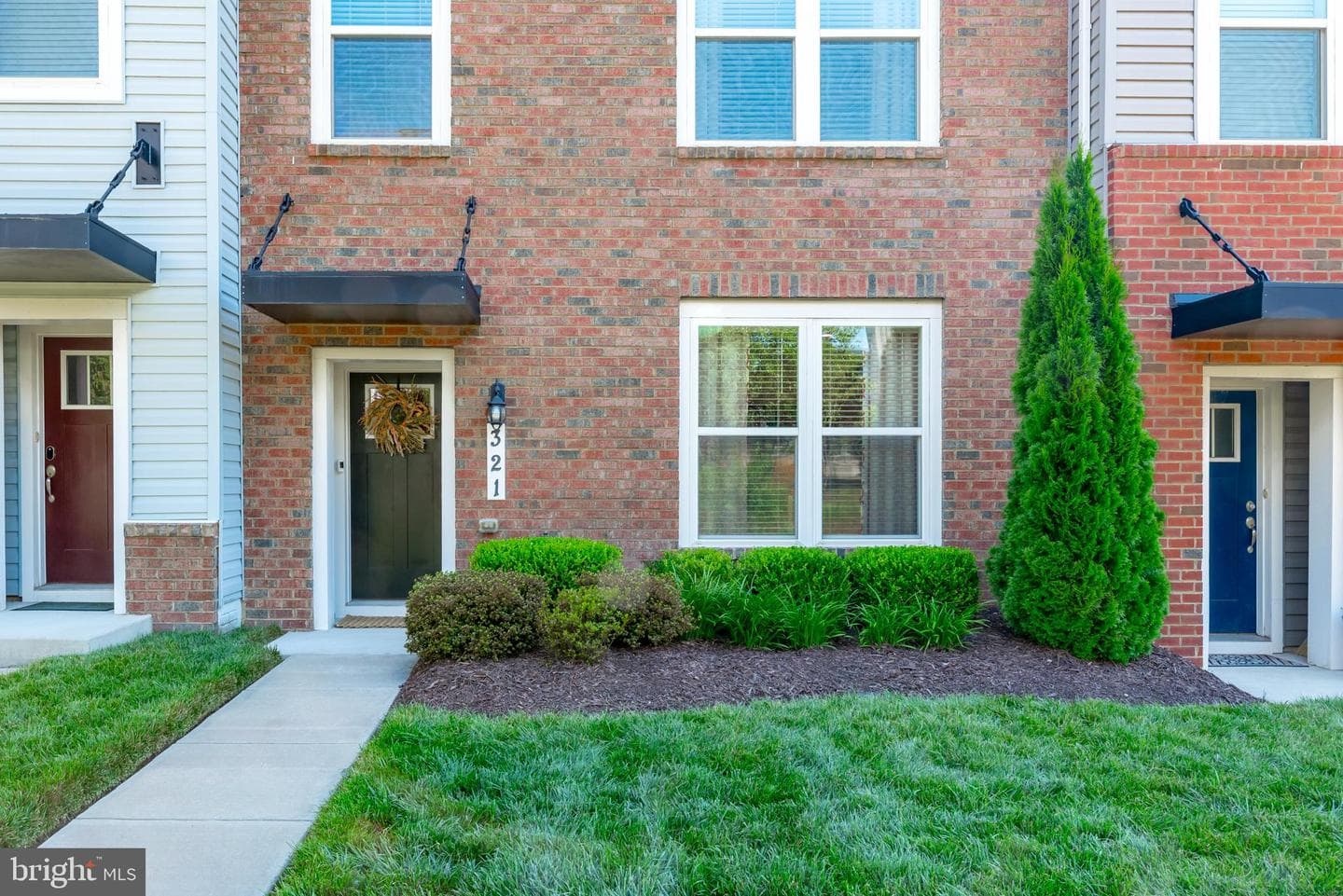 321 Bright Light Court photo 2