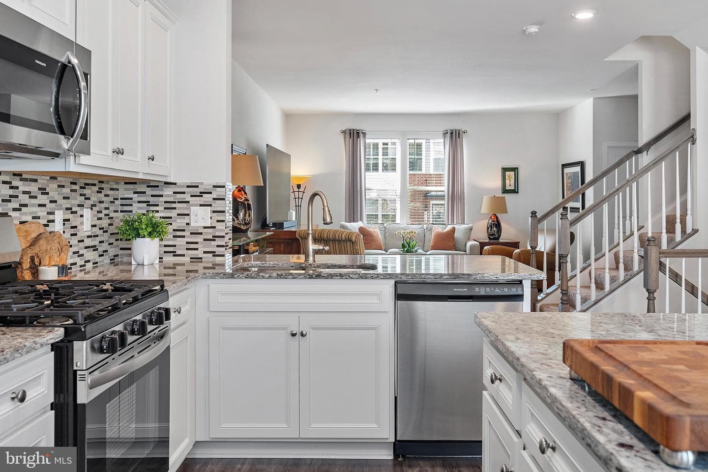 321 Bright Light Court photo 8