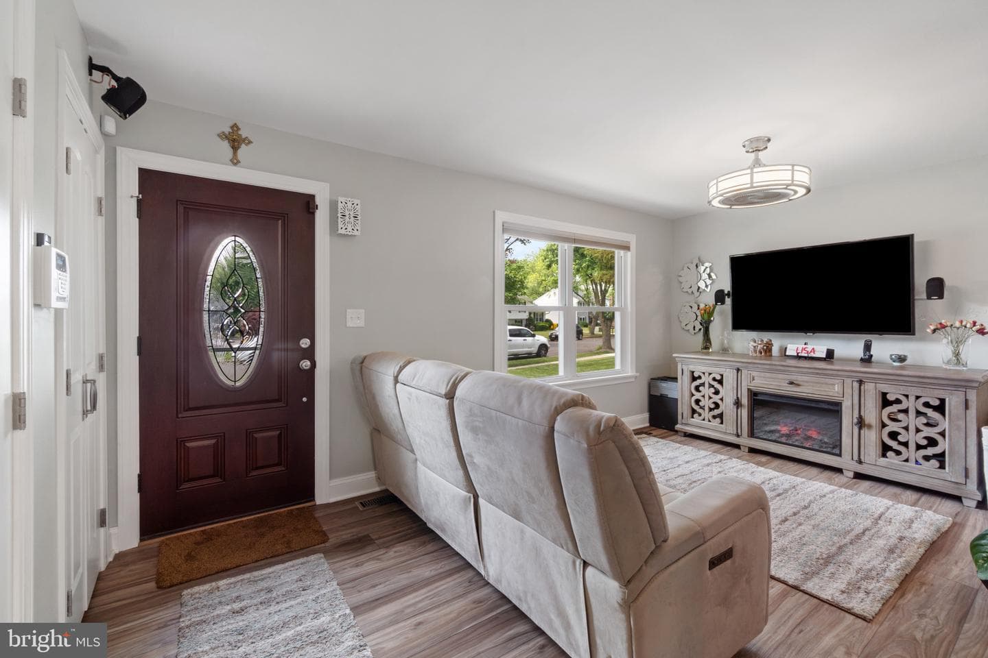 512 Majestic Prince Drive photo 15