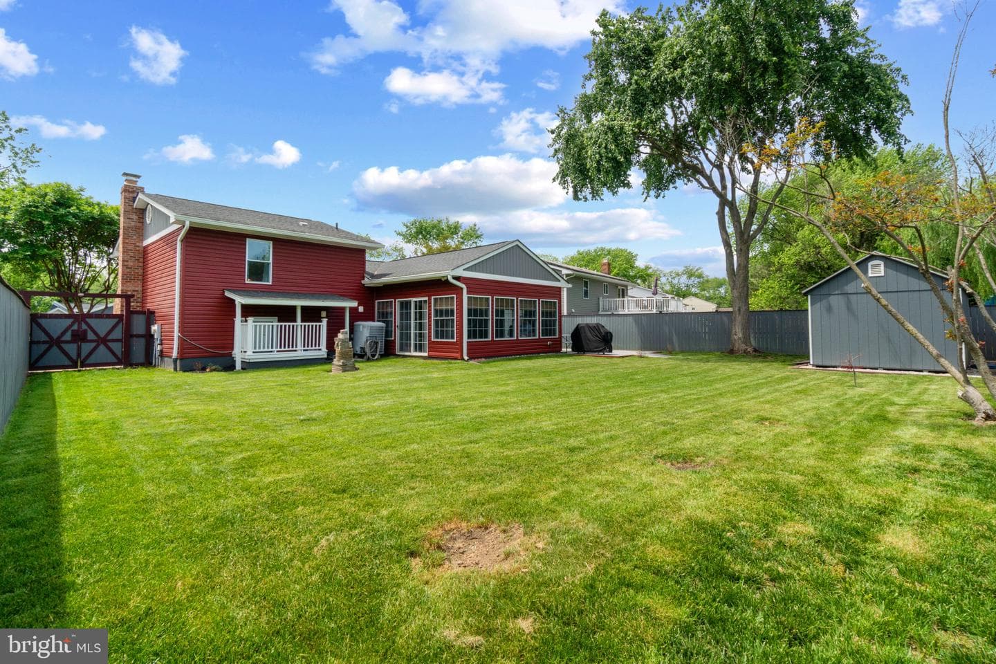 512 Majestic Prince Drive photo 6