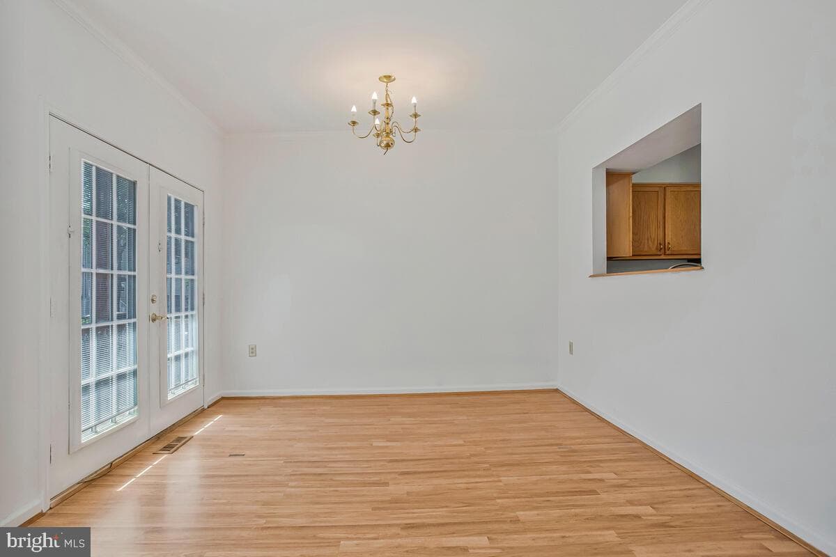 2412 Sandwich Court photo 14