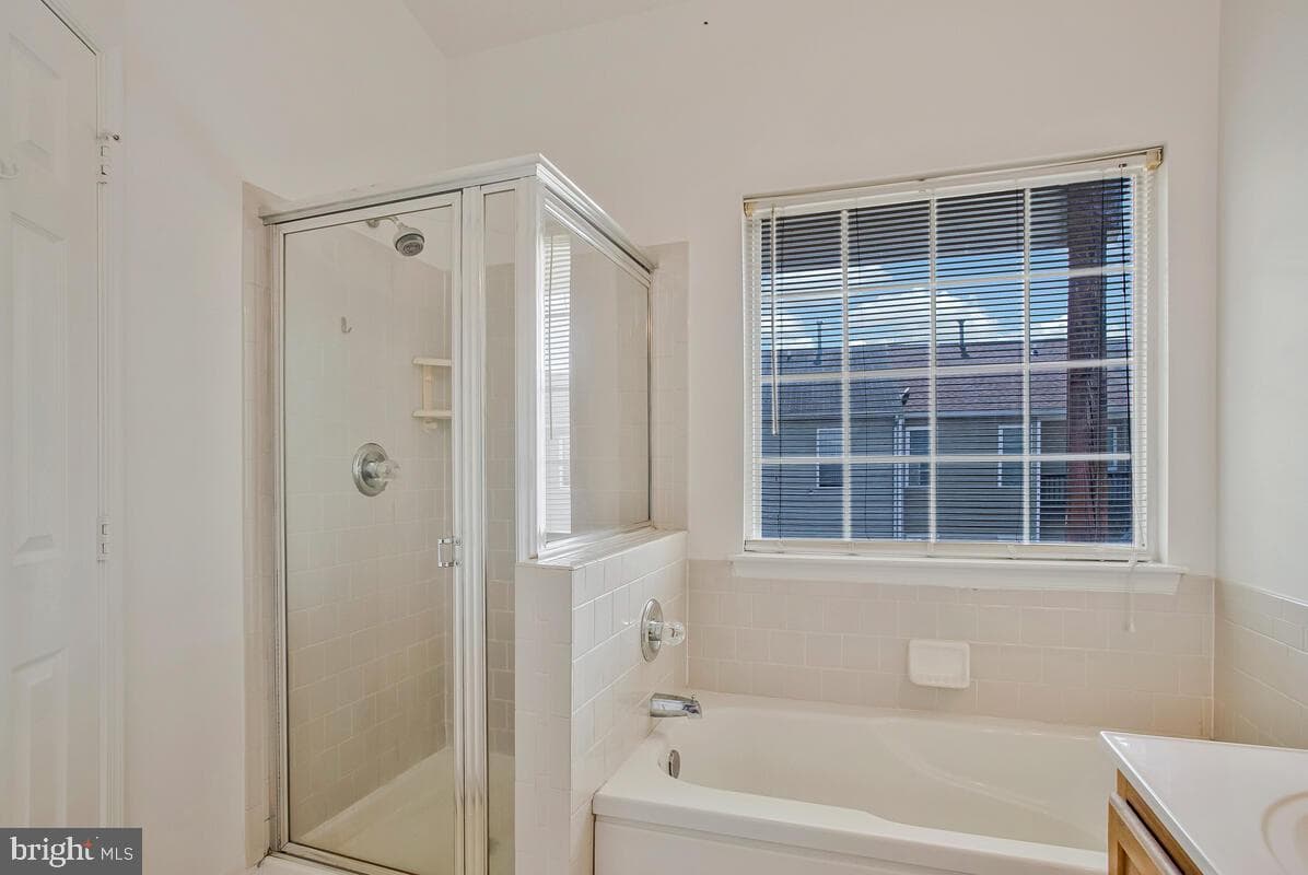 2412 Sandwich Court photo 20