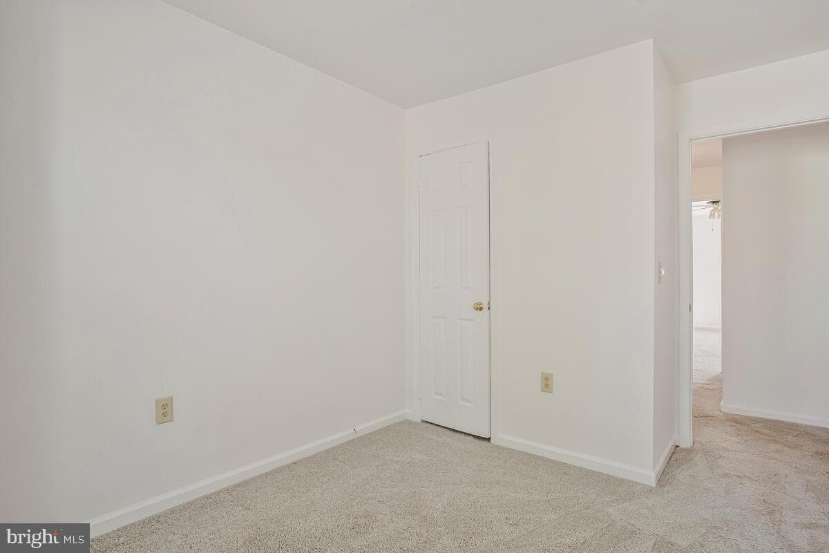 2412 Sandwich Court photo 24