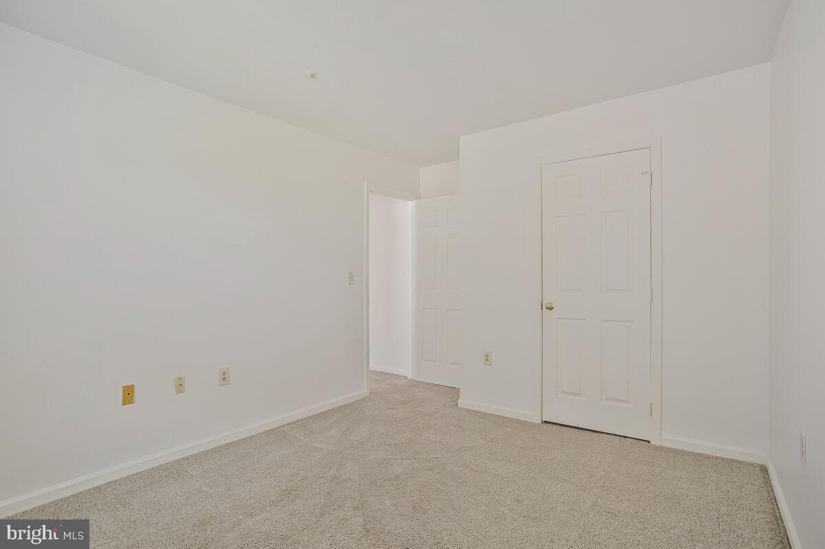 2412 Sandwich Court photo 26