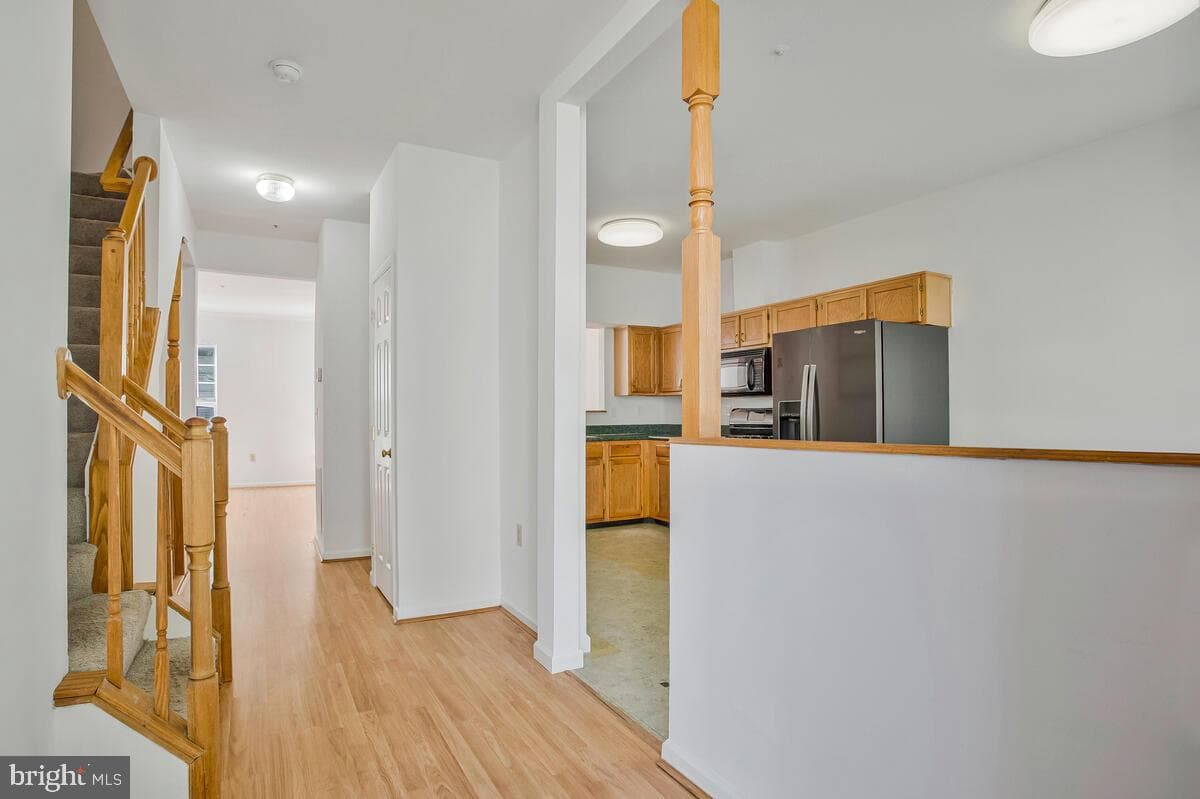 2412 Sandwich Court photo 4