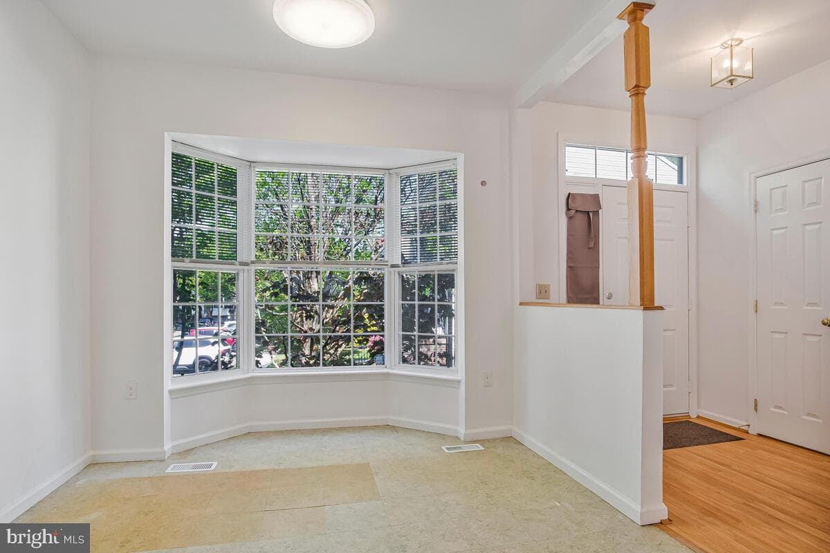 2412 Sandwich Court photo 6