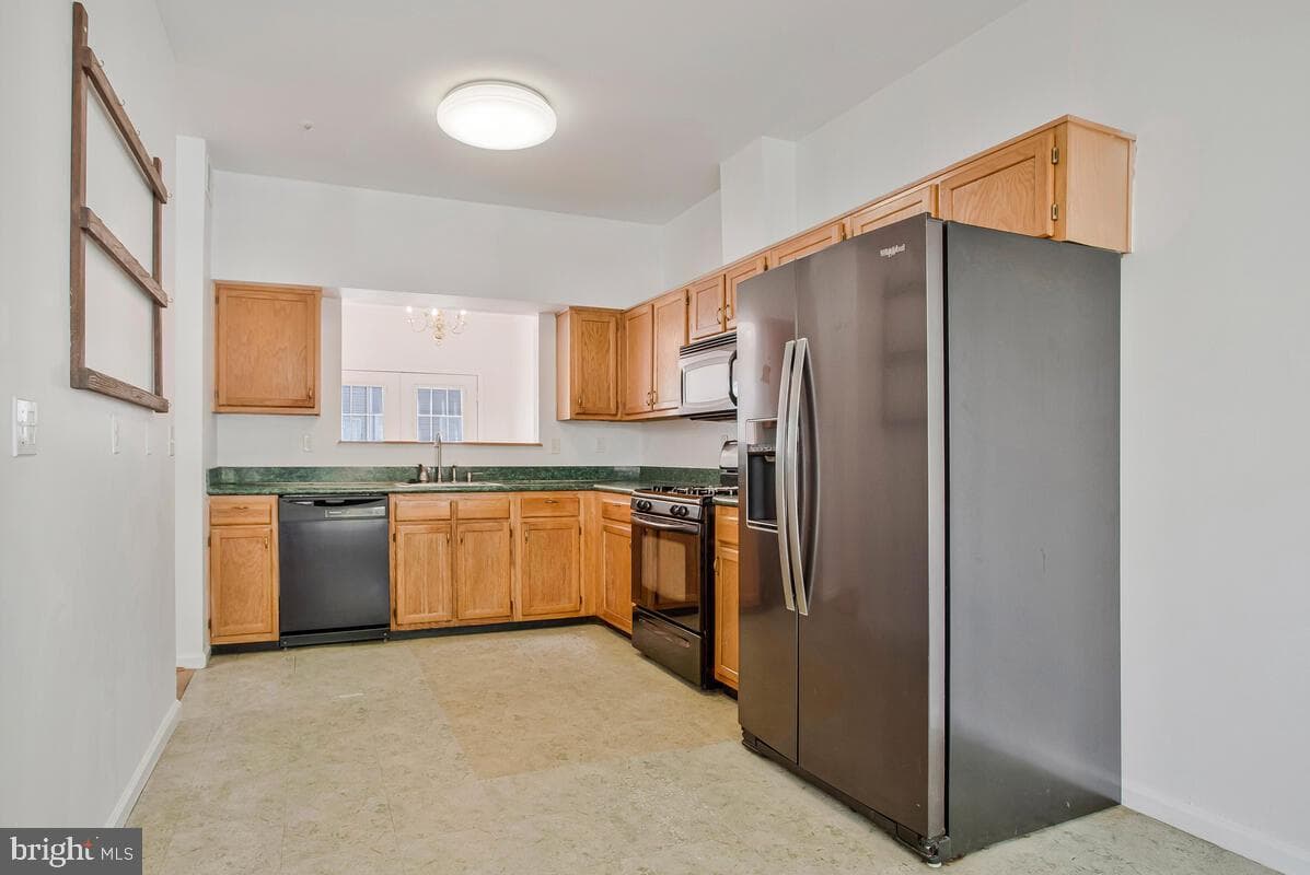 2412 Sandwich Court photo 8