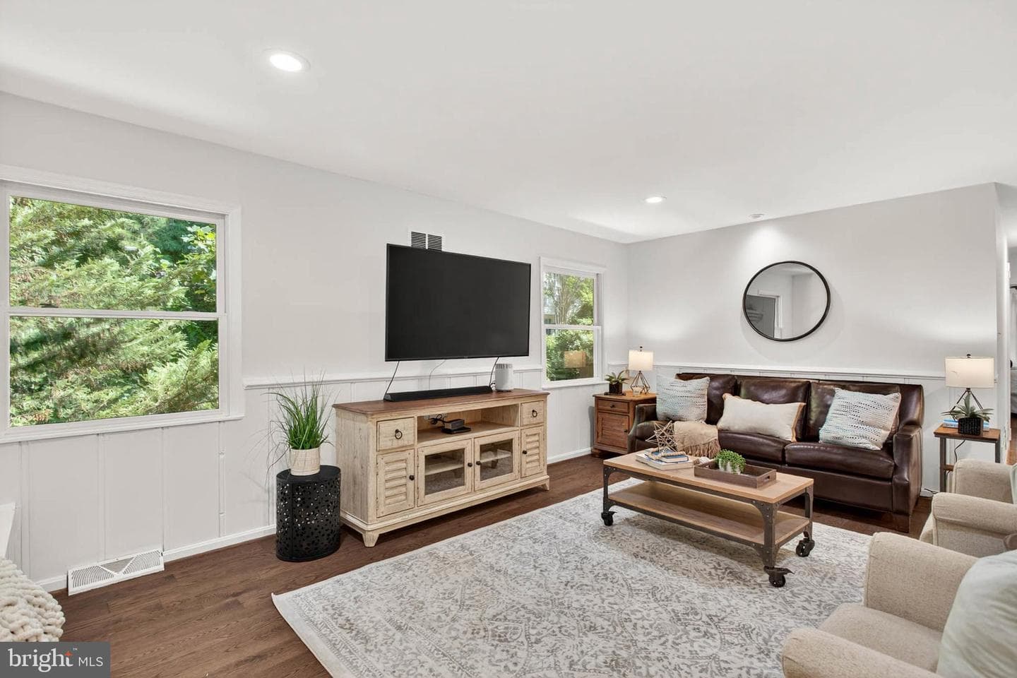 122 Franklin Road photo 4