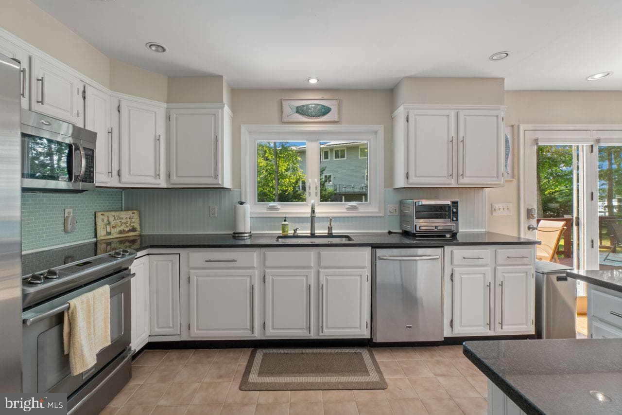3536 Saratoga Avenue photo 12