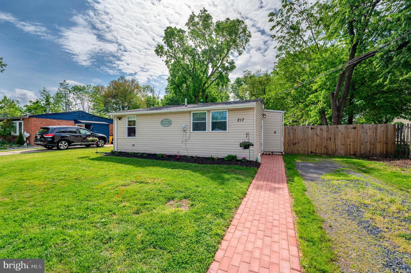 217 Glen Road photo 3