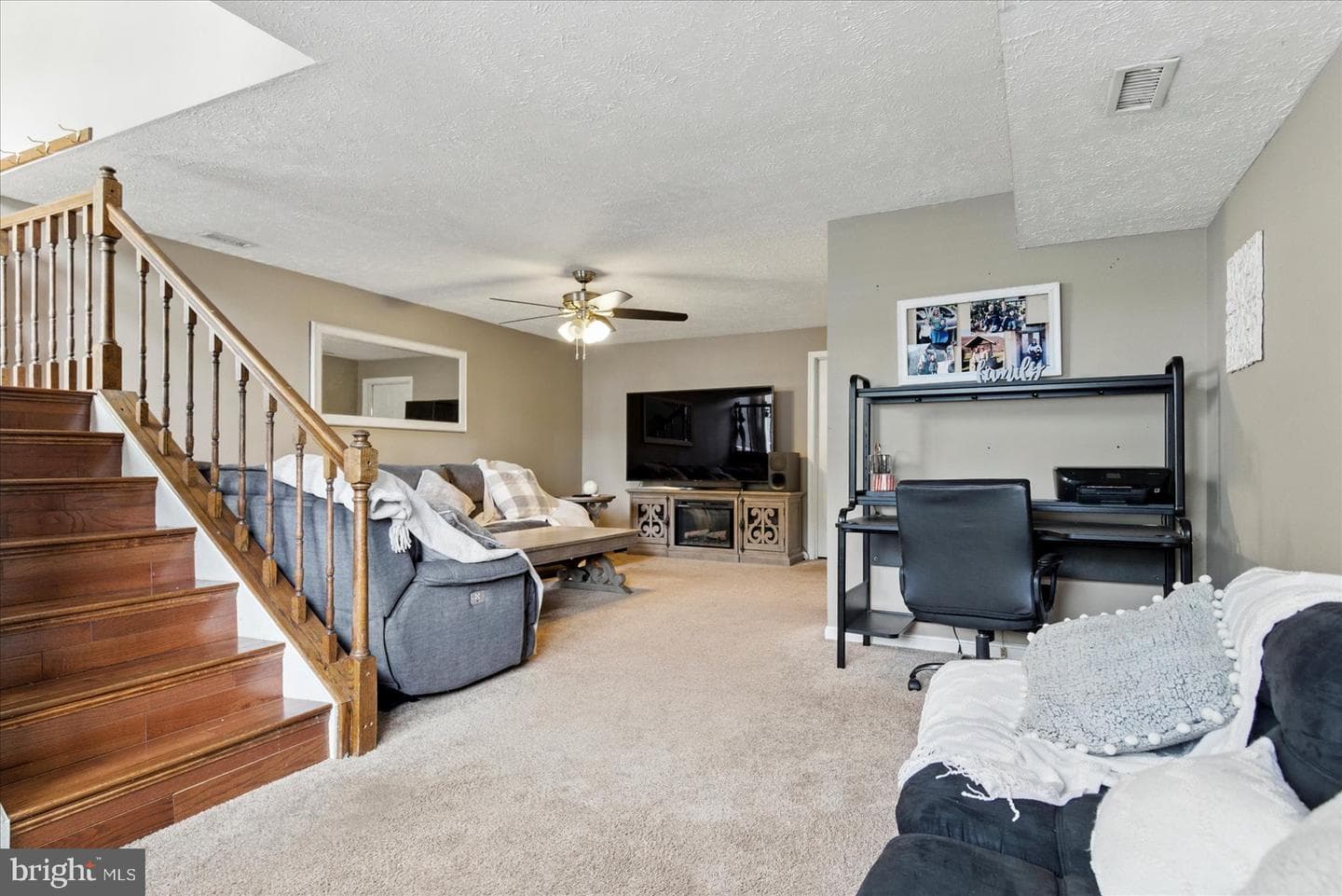 8103 Escalon Avenue photo 19