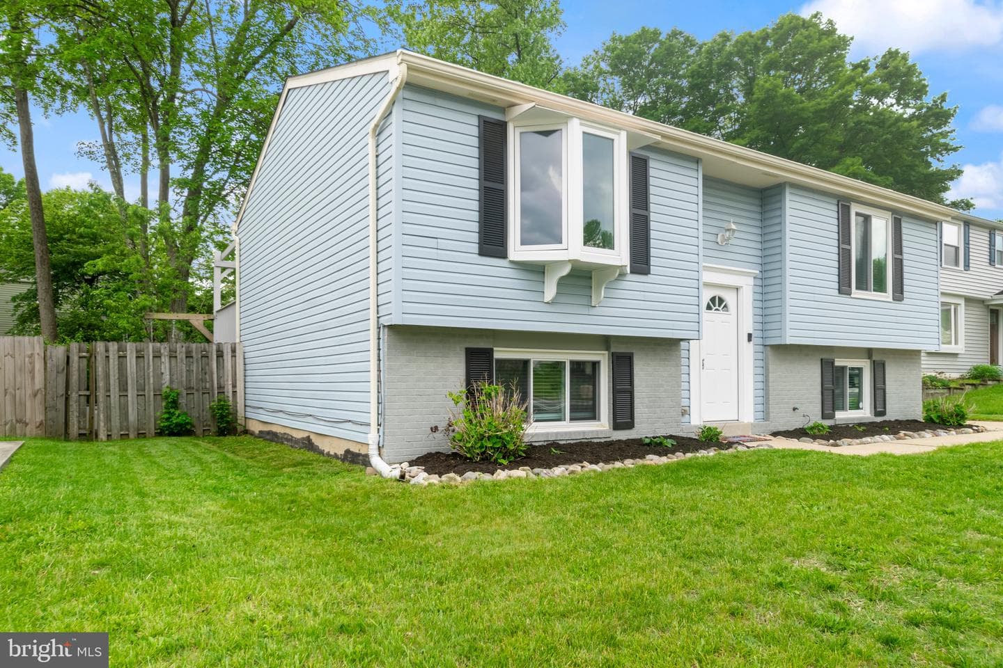 1483 Gesna Drive photo 3