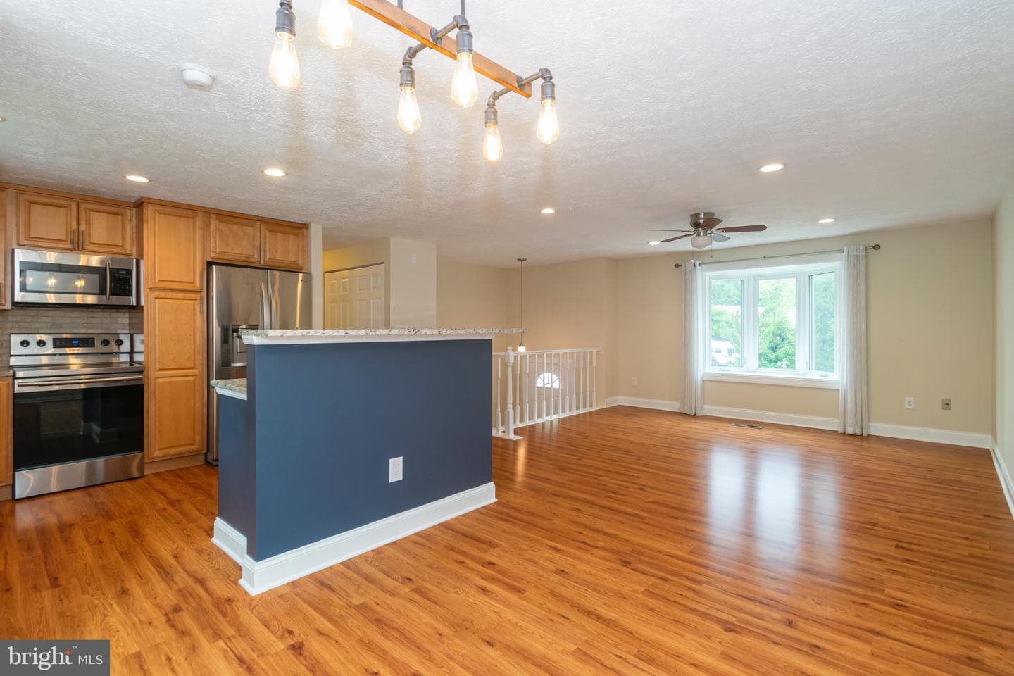 1483 Gesna Drive photo 8