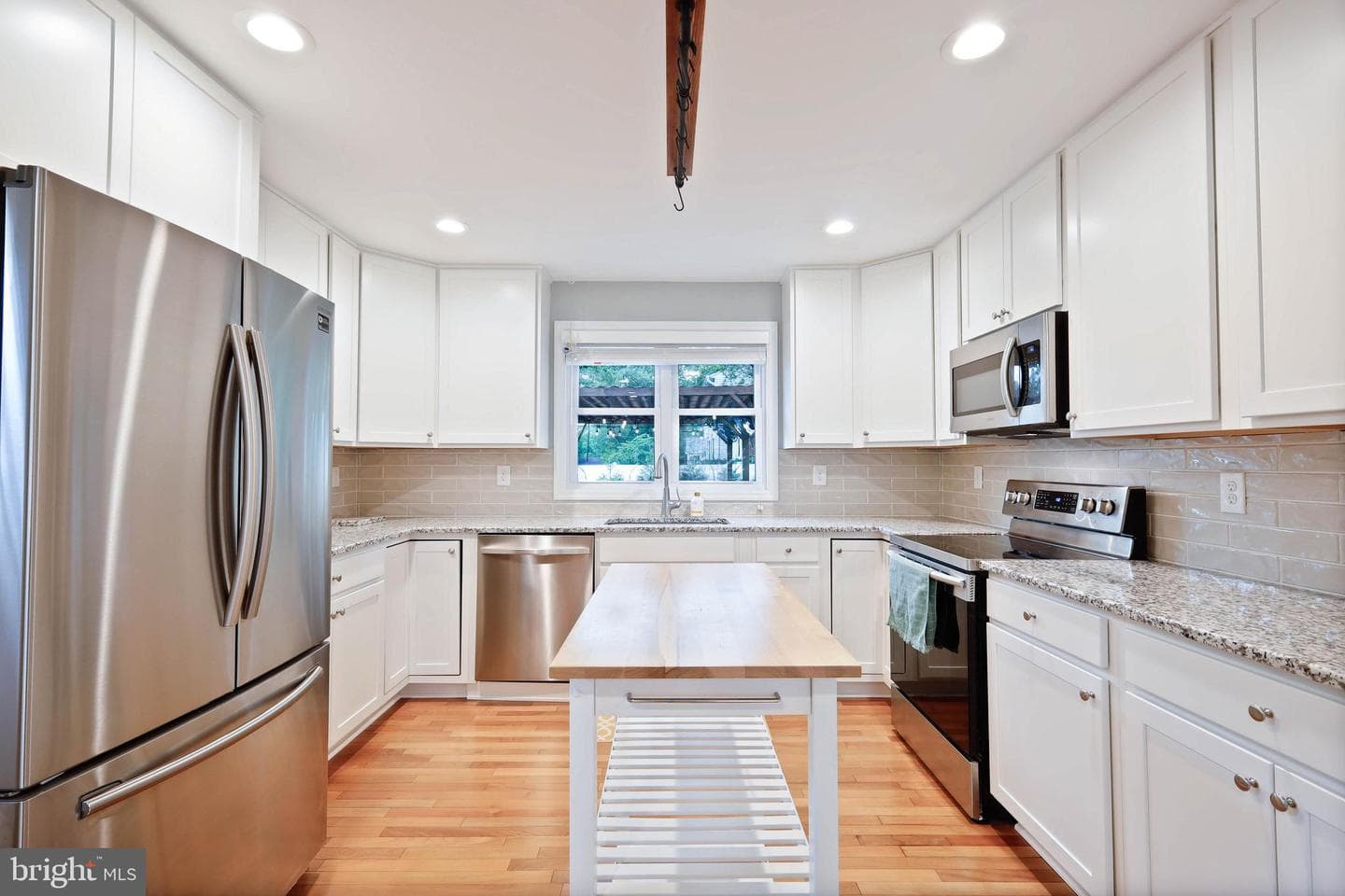 518 Norwich Road photo 13