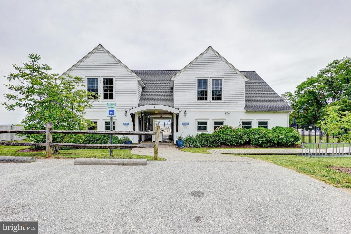 13 Wainwright Avenue photo 42
