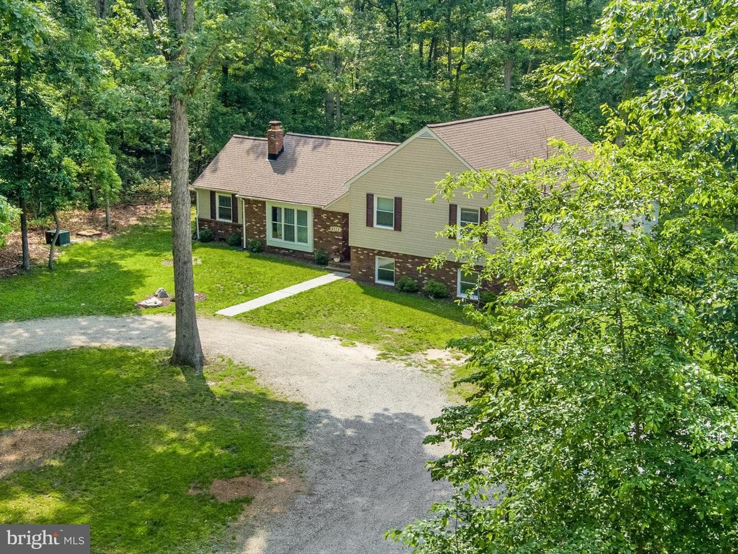 8013 Baileys Lane photo 3