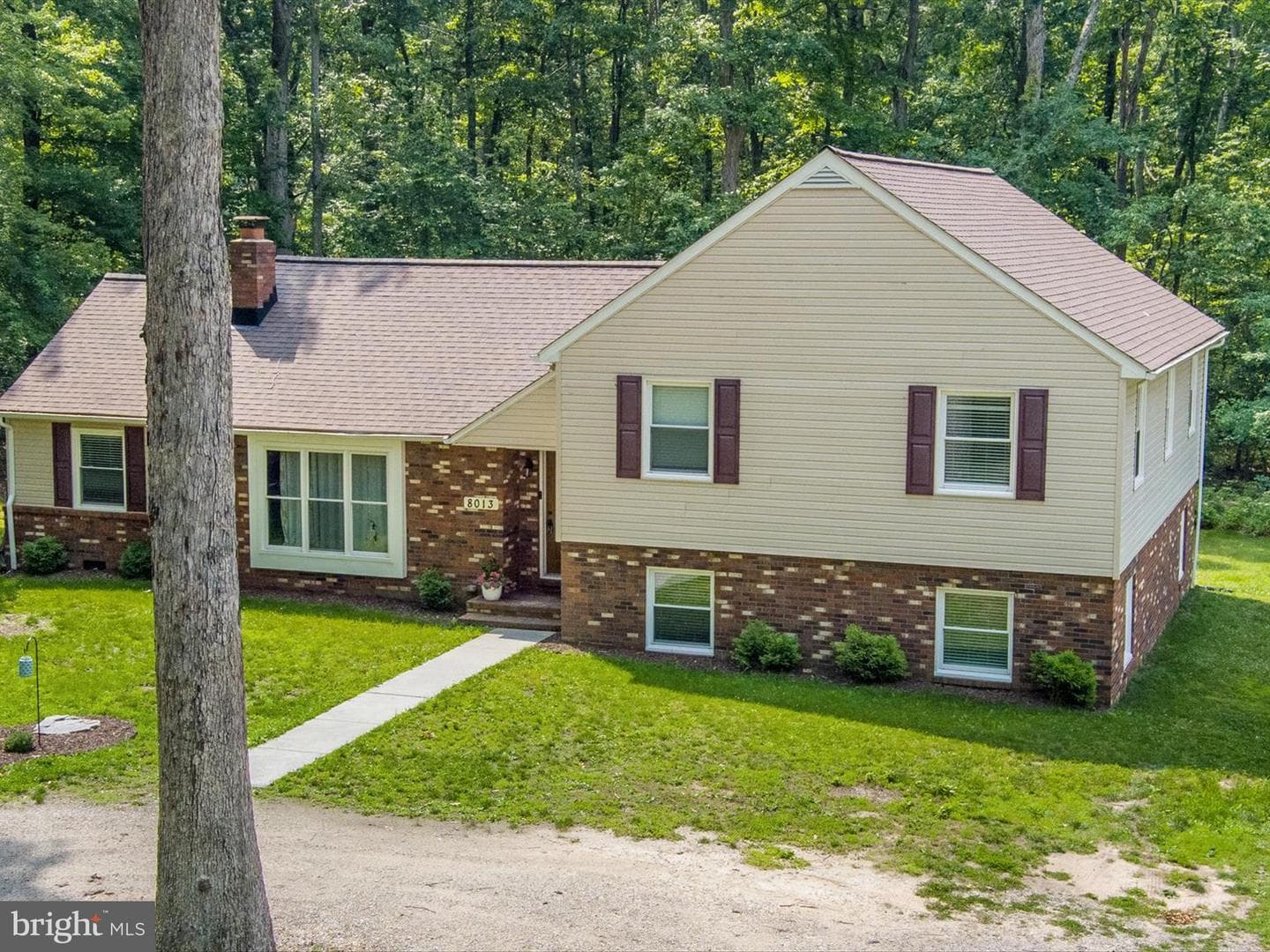 8013 Baileys Lane photo 4