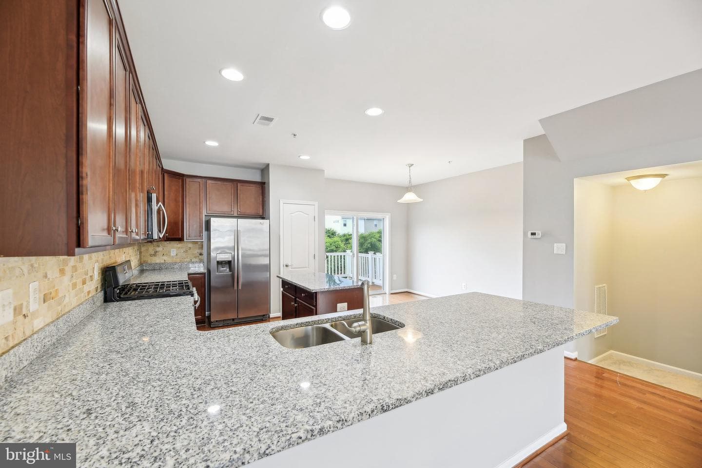 8538 Golden Eagle Lane photo 10