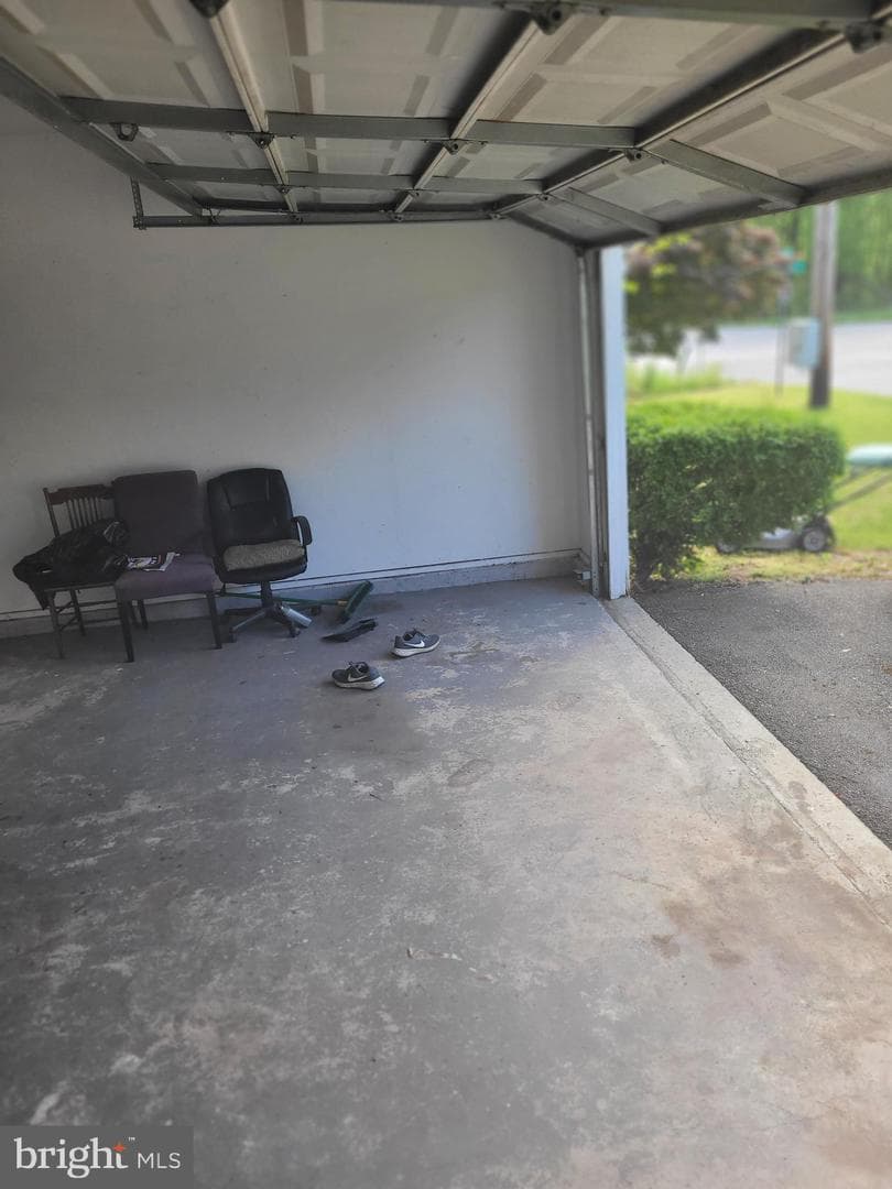 801 Selby Blvd photo 9