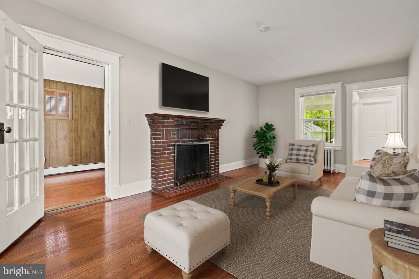 331 E Maple Road photo 4